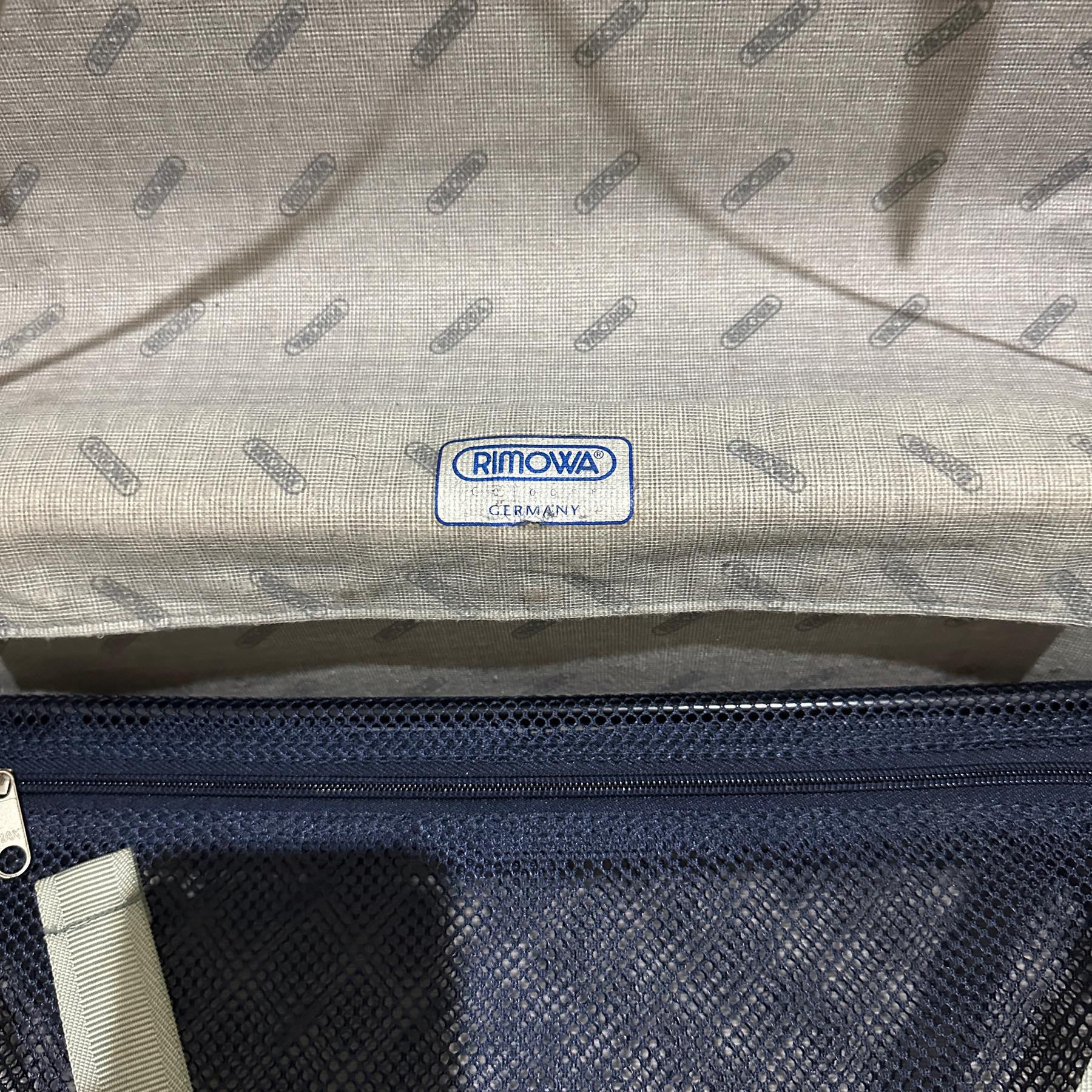 リモワ サルサ 815.63 中古商品 61リットル