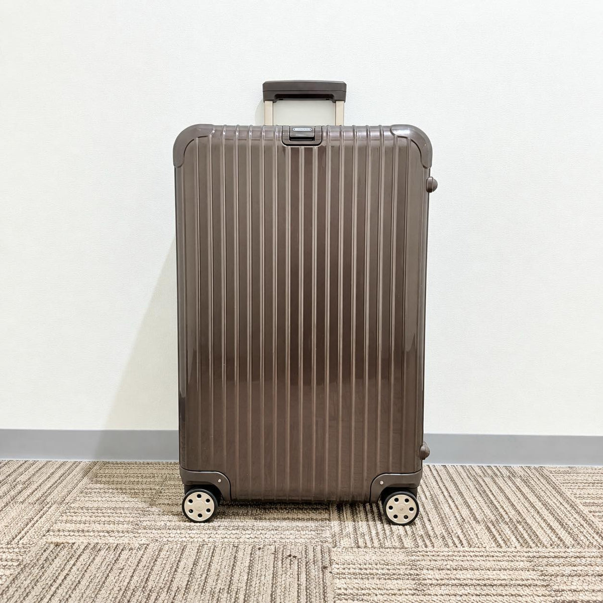 リモワ サルサ デラックス 830.70.52.4 78リットル 中古美品 4輪