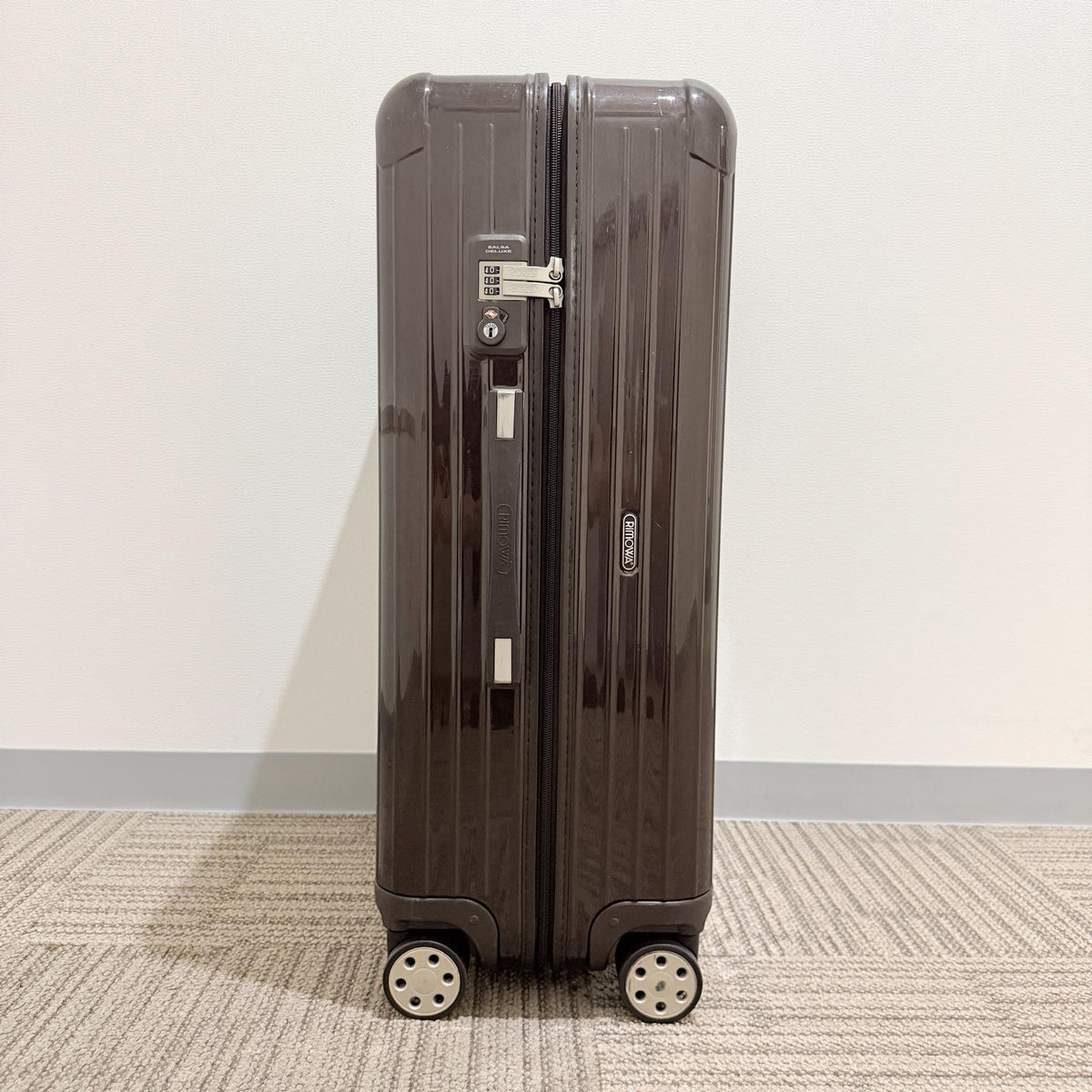 リモワ サルサ デラックス 830.70.52.4 78リットル 中古美品 4輪