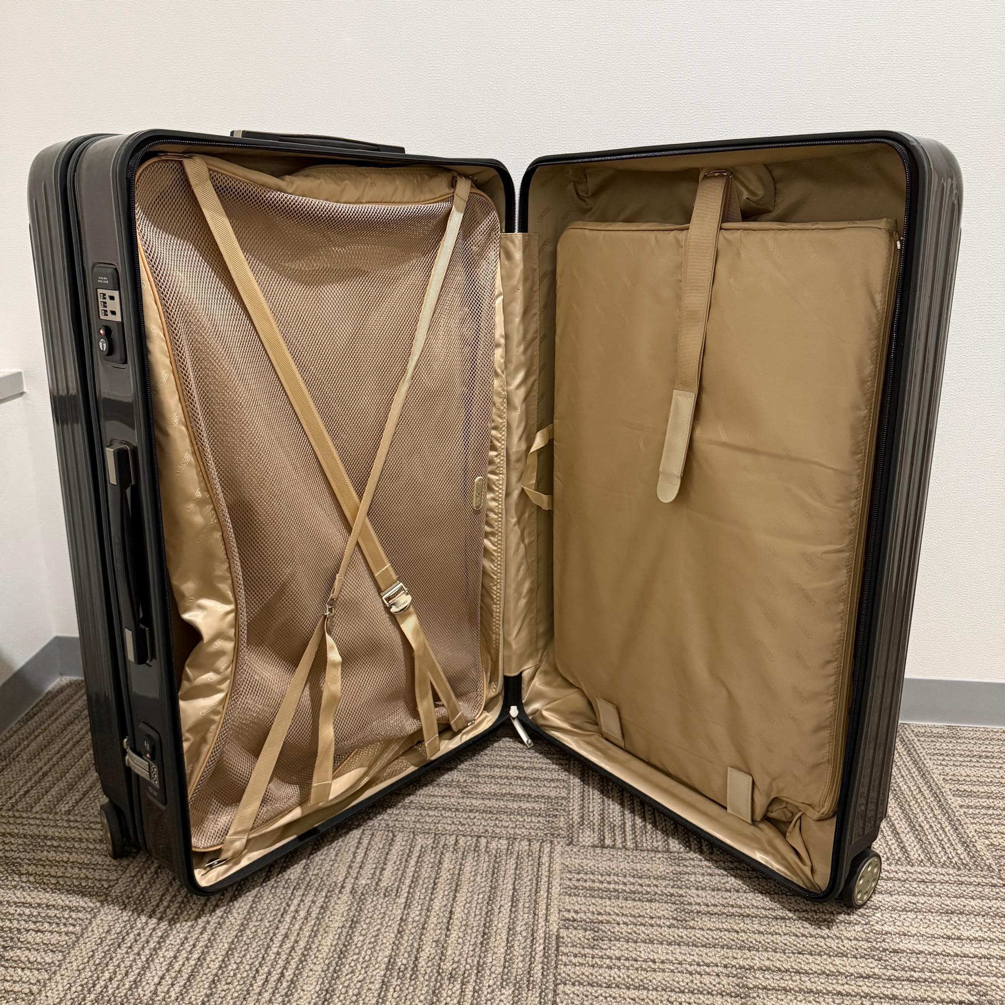 リモワ サルサデラックス 3Suiter 830.80.33.4 中古美品 128リットル 4輪