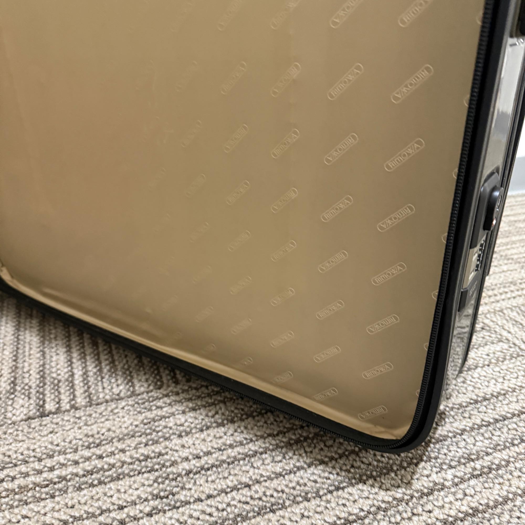 リモワ サルサデラックス 3Suiter 830.80.33.4 中古美品 128リットル 4輪