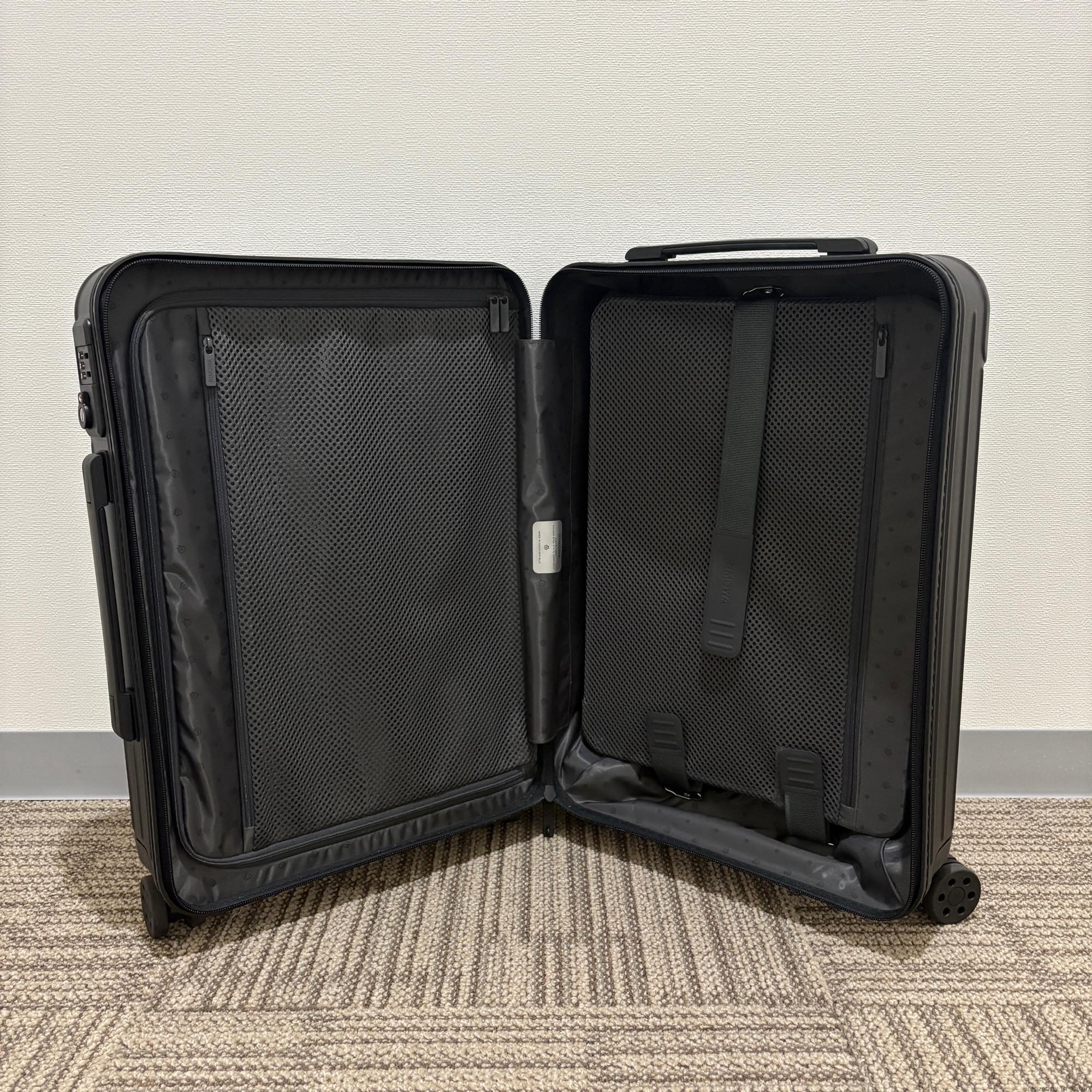 リモワ エッセンシャル 832.52.63.1 キャビンS 34L 中古美品 マットブラック
