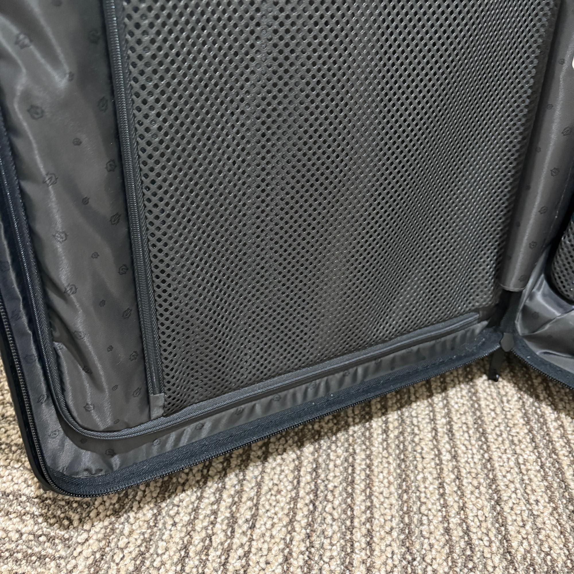 リモワ エッセンシャル 832.52.63.1 キャビンS 34L 中古美品 マットブラック