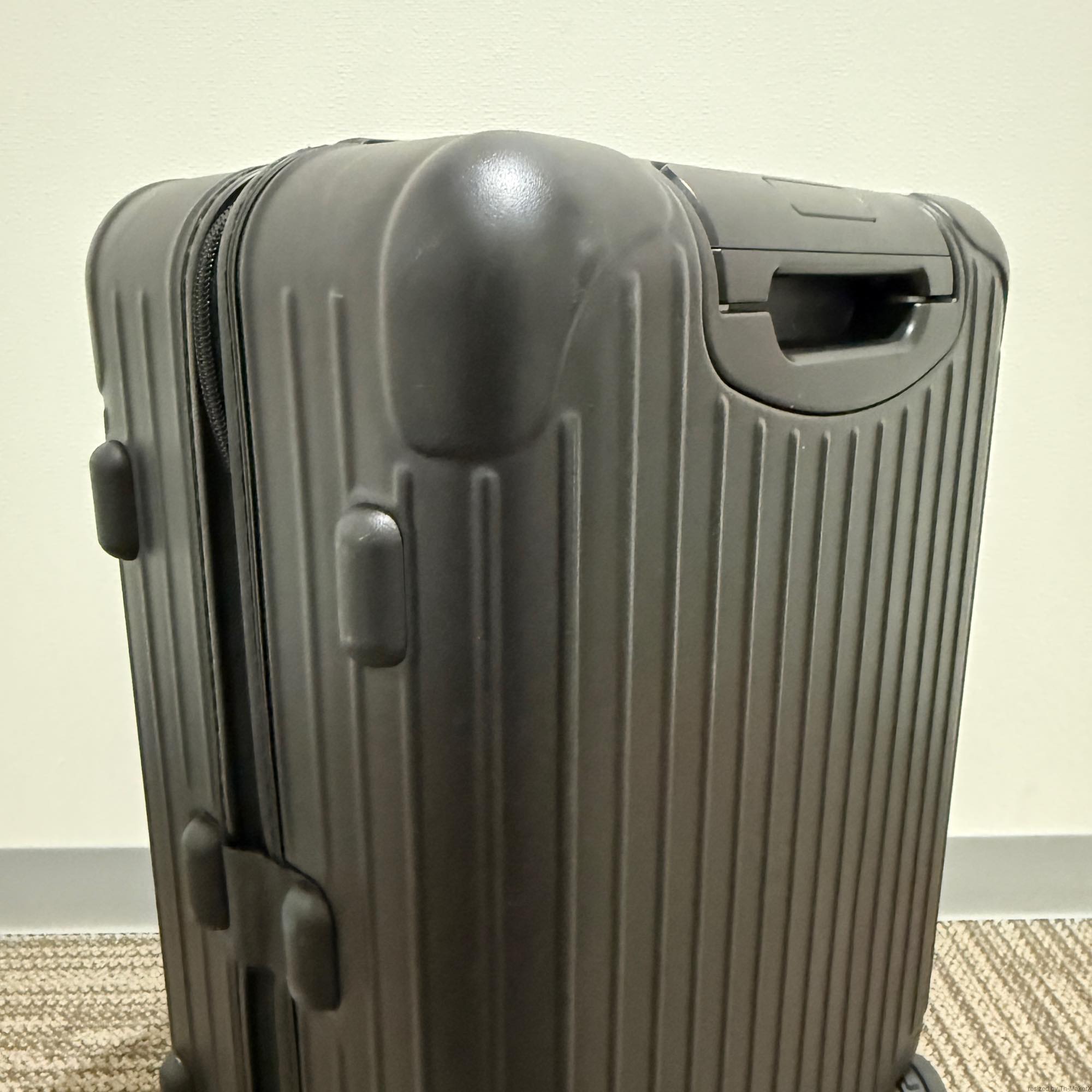 リモワ エッセンシャル キャビン 832.53.63.1 中古美品 36L マットブラック