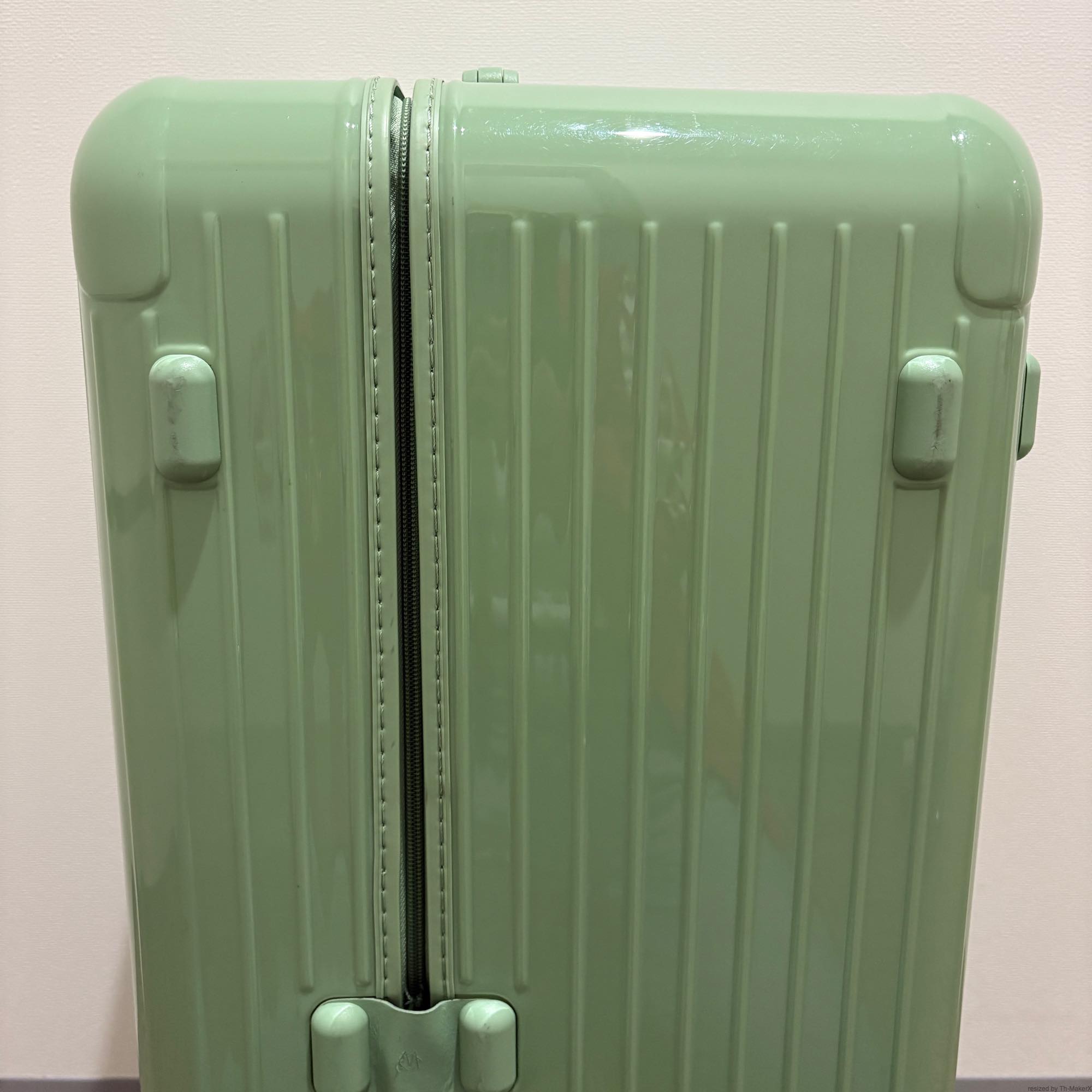 リモワ エッセンシャル 832.80.94.4 バンブーグリーン トランクプラス 中古美品 101L