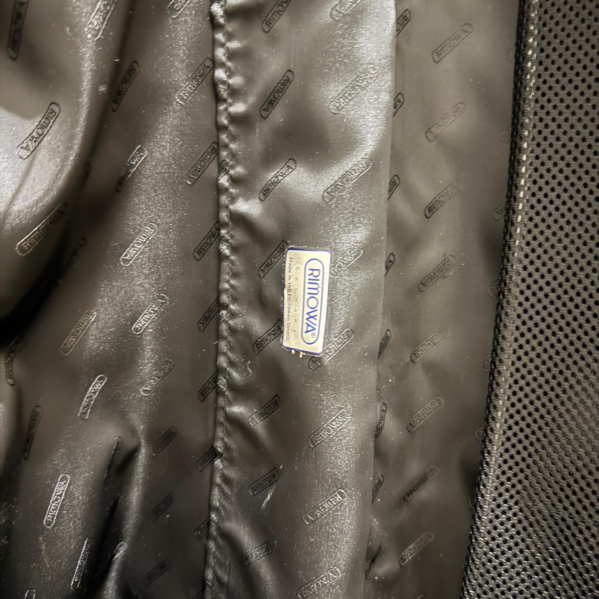 リモワ サルサ 859.63 中古美品 63リットル 2輪