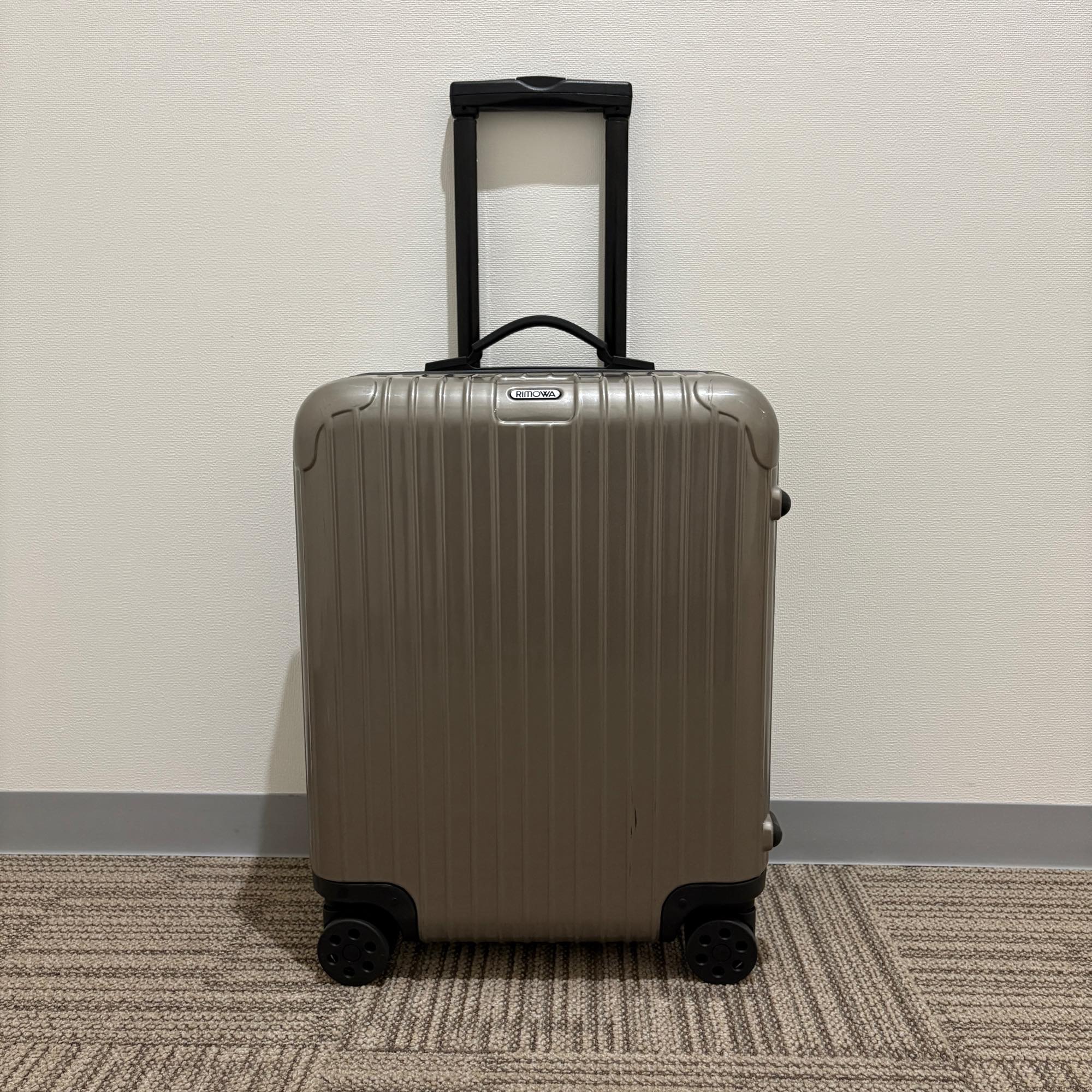 リモワ サルサ 中古美品 869.56 45リットル 4輪 – リモワ(RIMOWA)専門