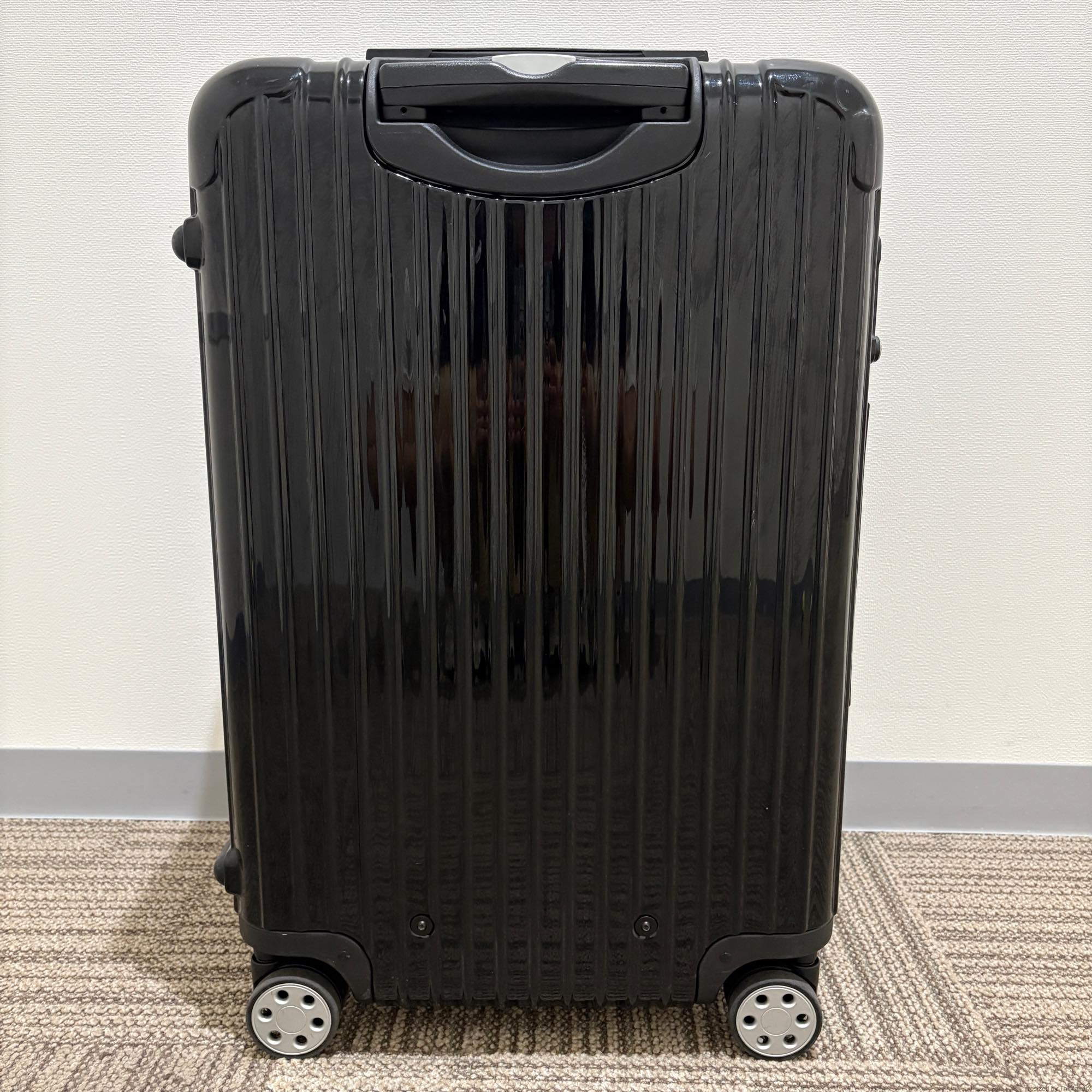 リモワ サルサデラックス 870.63 中古美品 61リットル 4輪