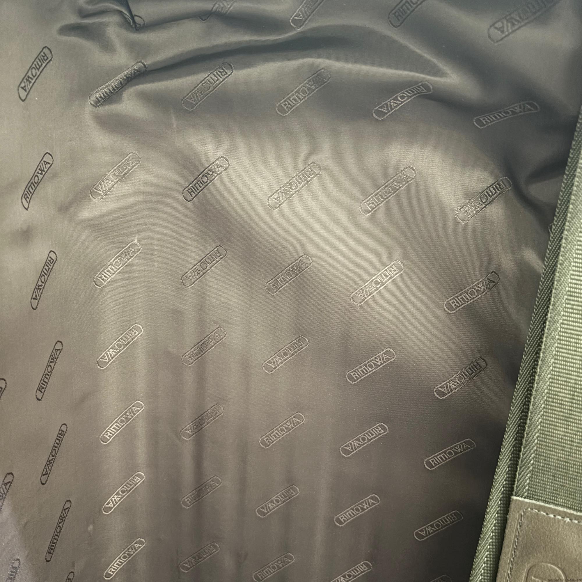 リモワ サルサデラックス 870.63 中古美品 61リットル 4輪