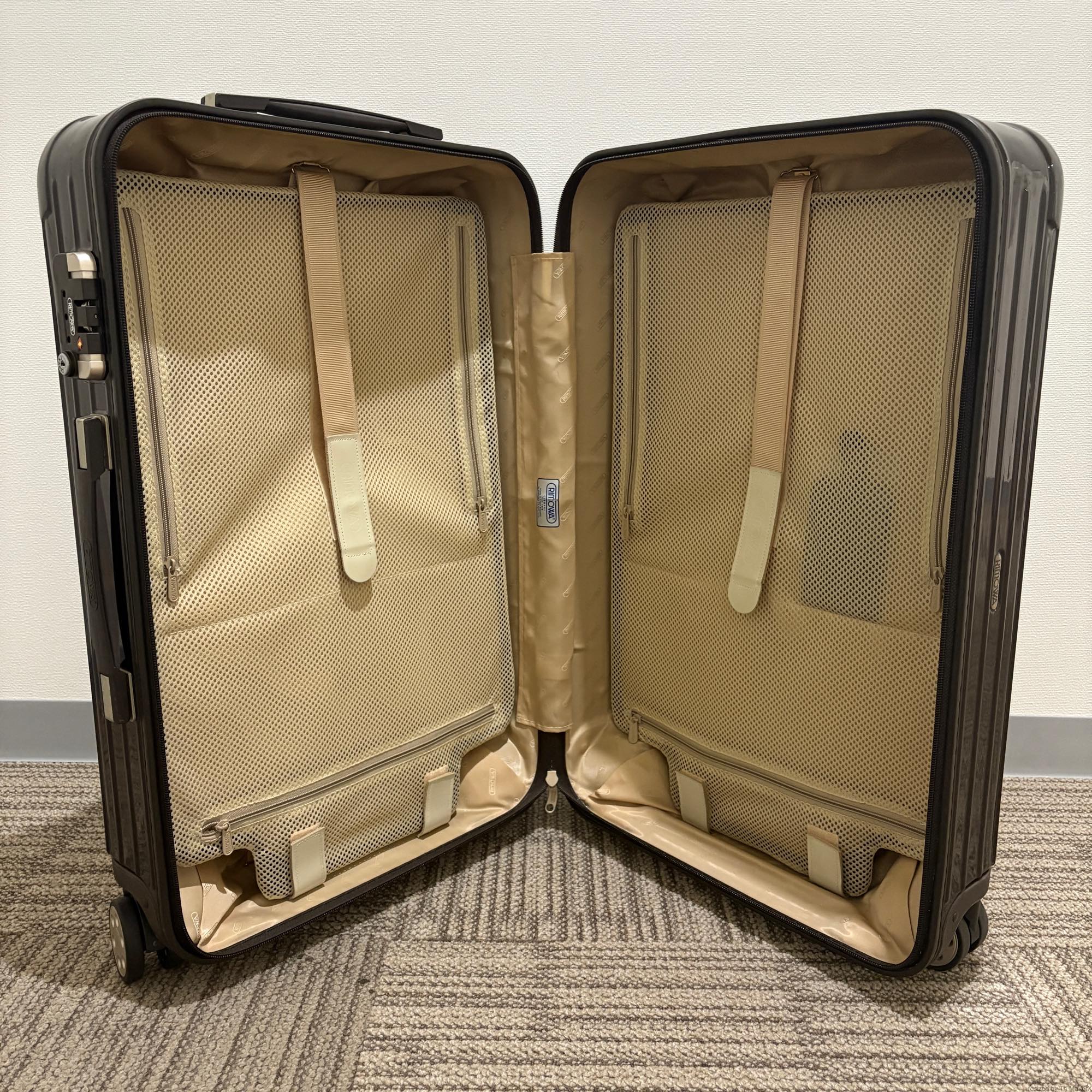 リモワ サルサデラックス(エッセンシャル) 872.63 中古美品 61リットル 4輪