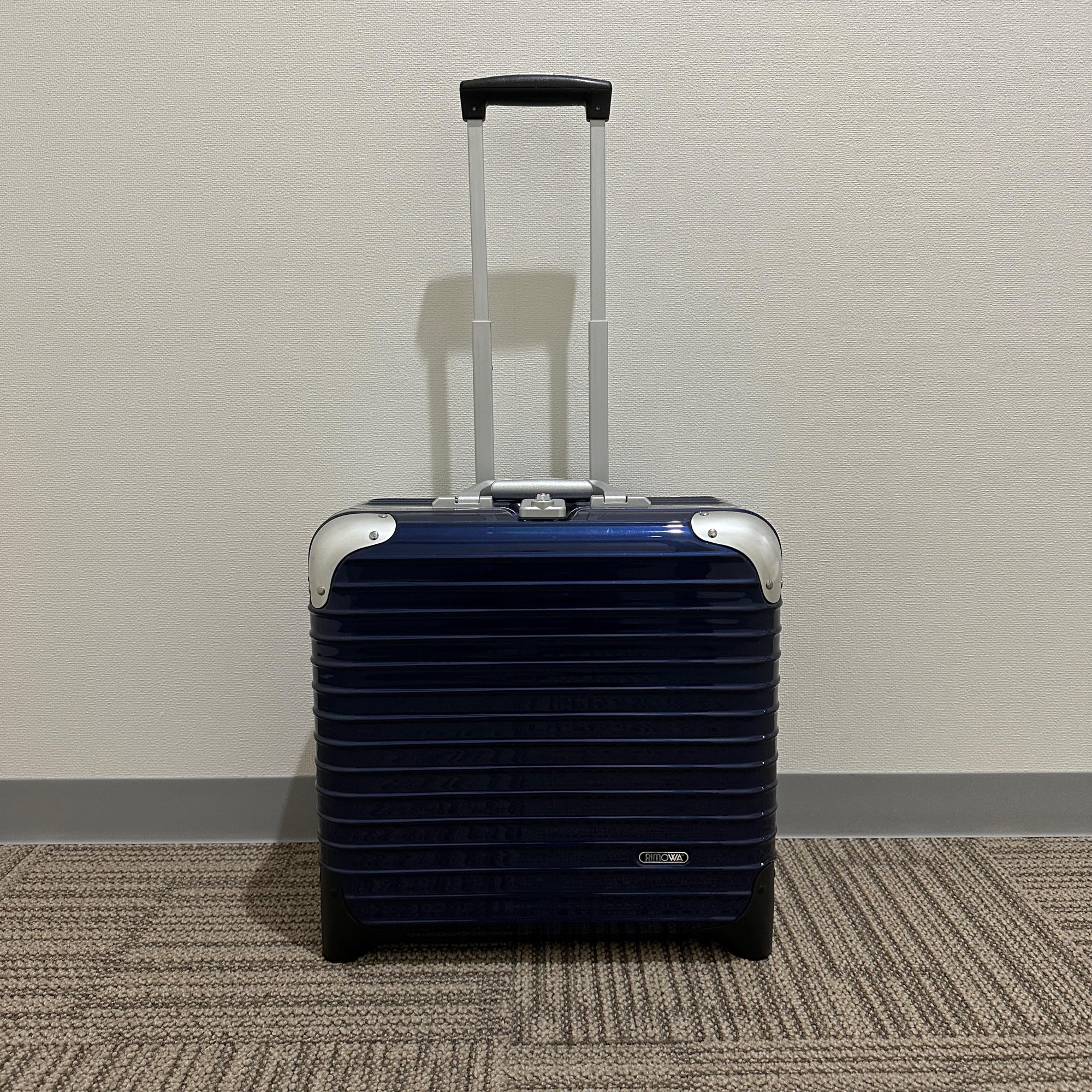 リモワ リンボ 881.40.21.2 24リットル 中古美品 2輪