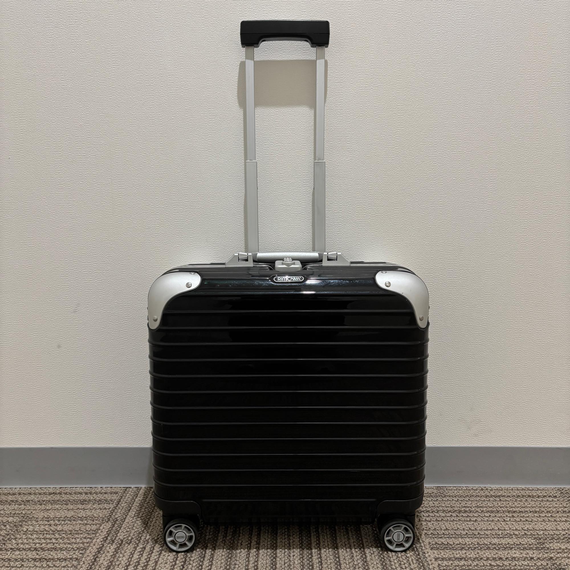 リモワ リンボ 881.40.21.2 24リットル 中古美品 2輪