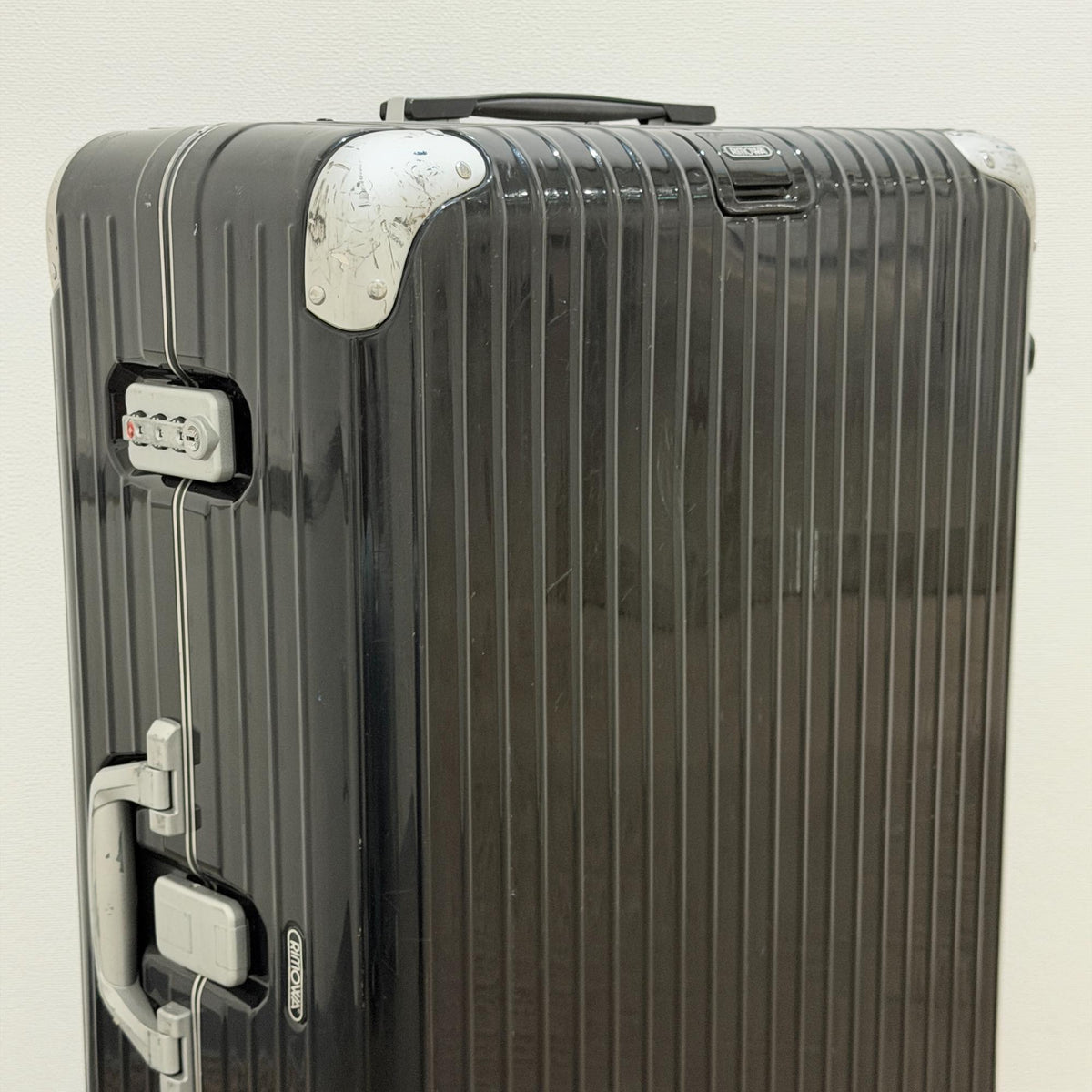 リモワ リンボ 中古美品 881.73.50.4 87リットル 4輪