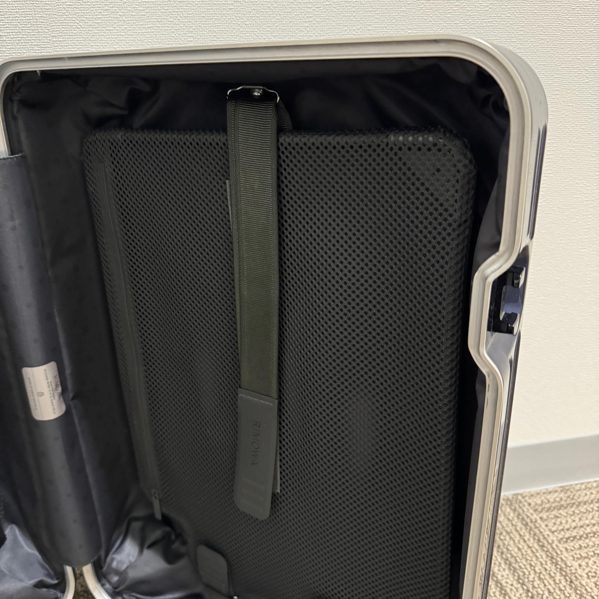 リモワ ハイブリッド 883.52 キャビンS グロスブルー 中古美品 32L