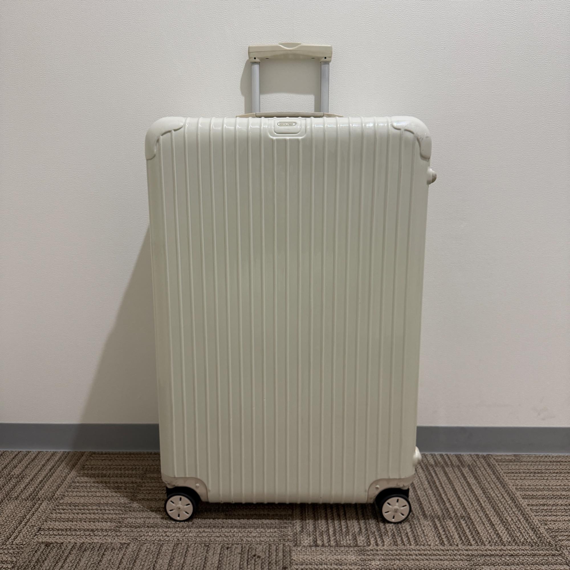 リモワ ユナイテッドアローズ限定 エッセンシャル(サルサ) U895.43 中古美品 104リットル 4輪