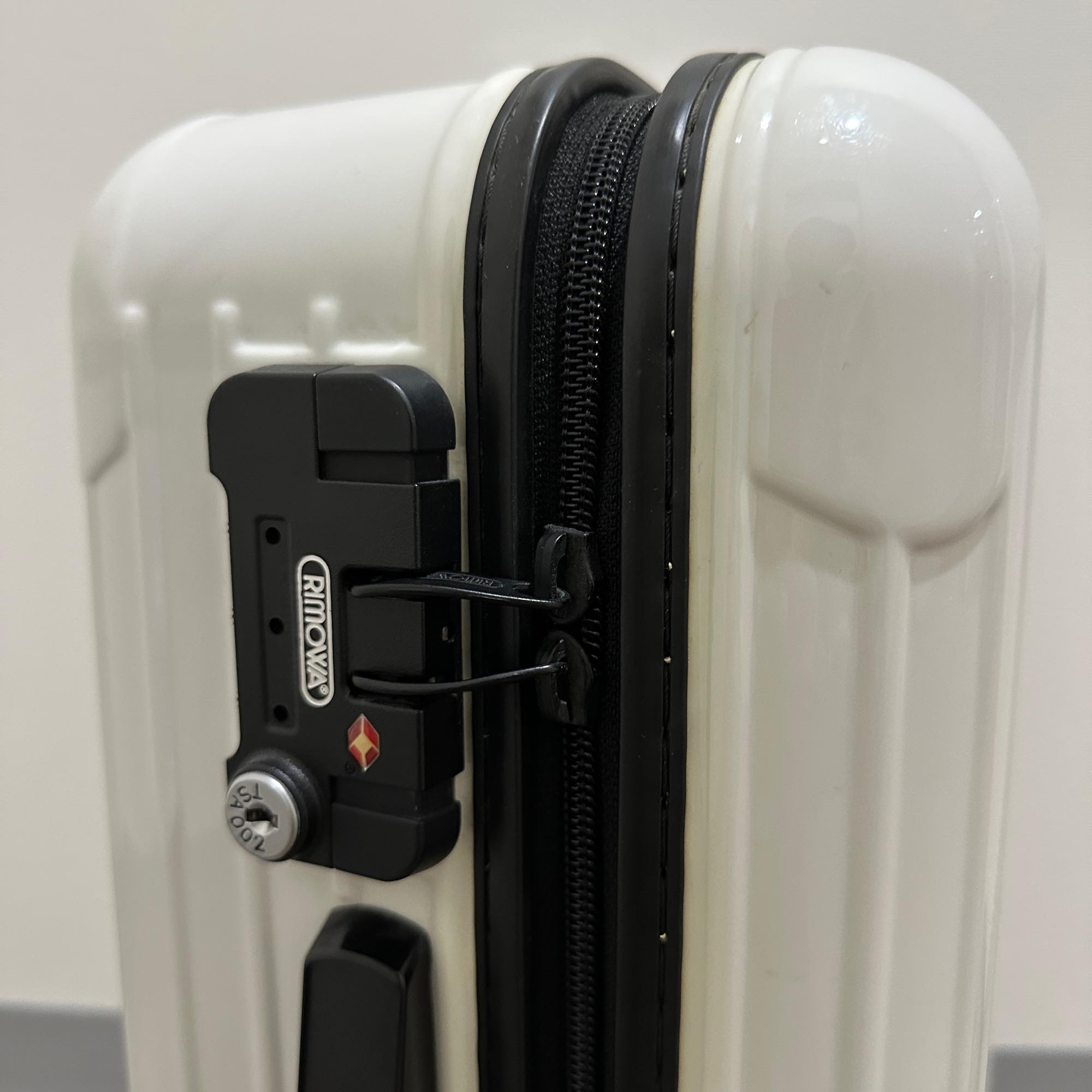リモワ サルサ 898.06 35リットル 中古美品 2輪