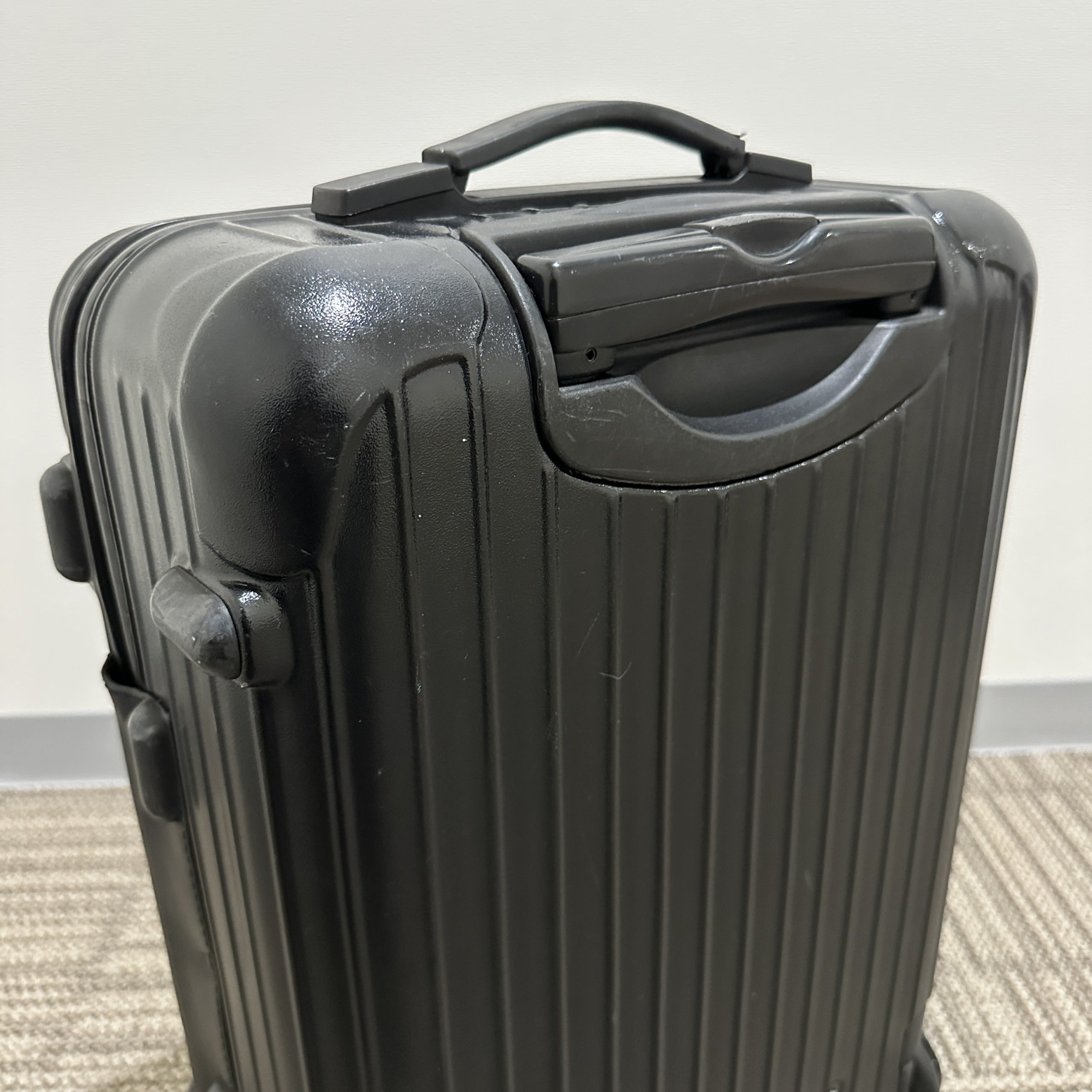 リモワ サルサ 851.52-9 32リットル 中古商品 2輪