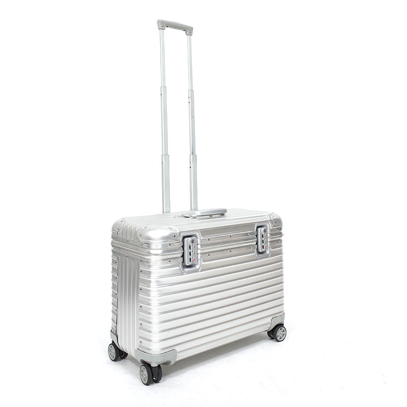 リモワ パイロット 920.51 中古商品 37リットル 4輪