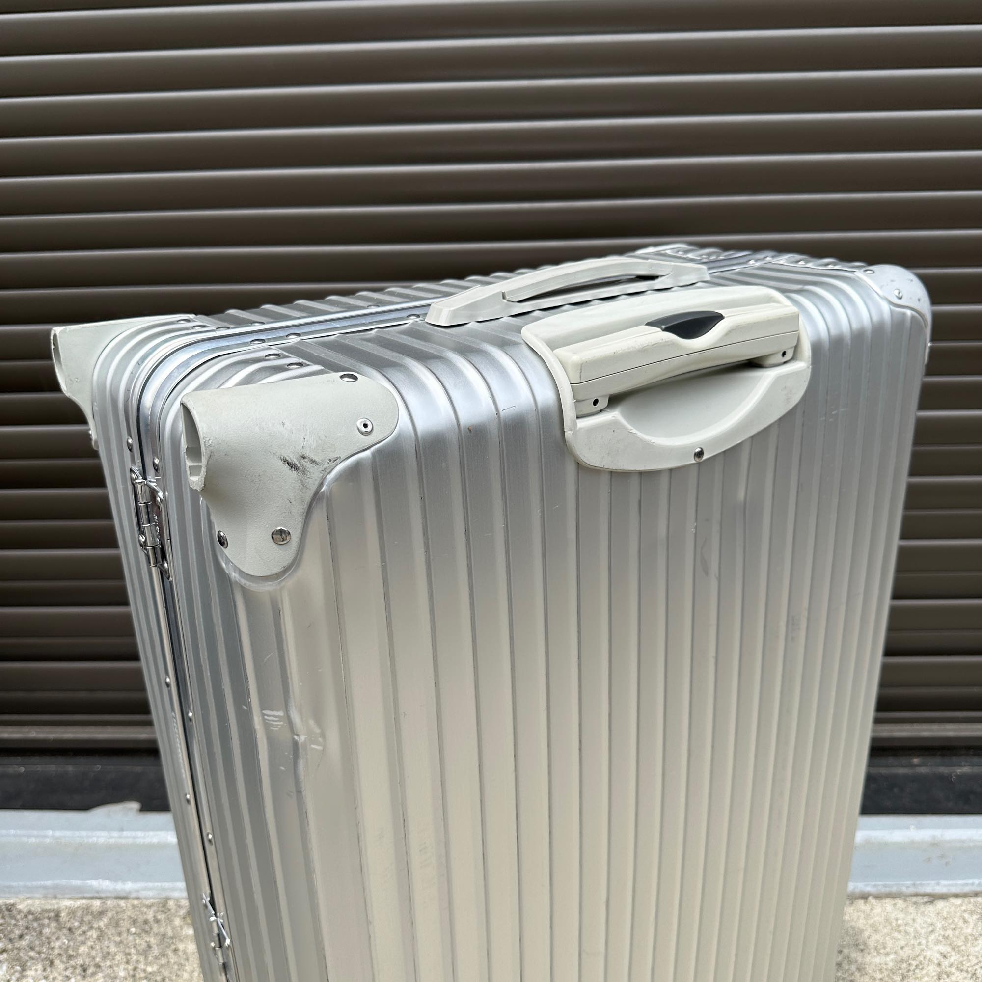 ルフトハンザ リモワ アルミニウム 921.78 82リットル 中古商品 4輪