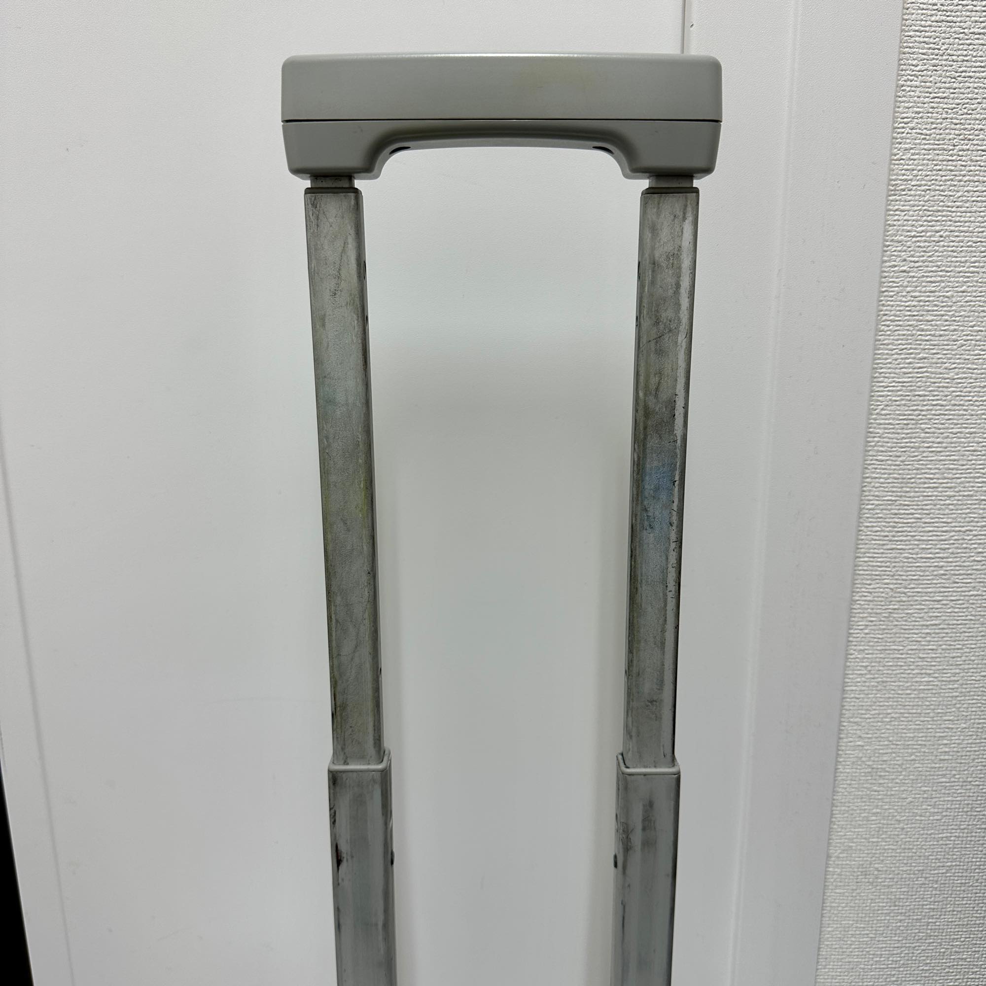 リモワ トパーズ 923.40-1 中古商品 26リットル 4輪
