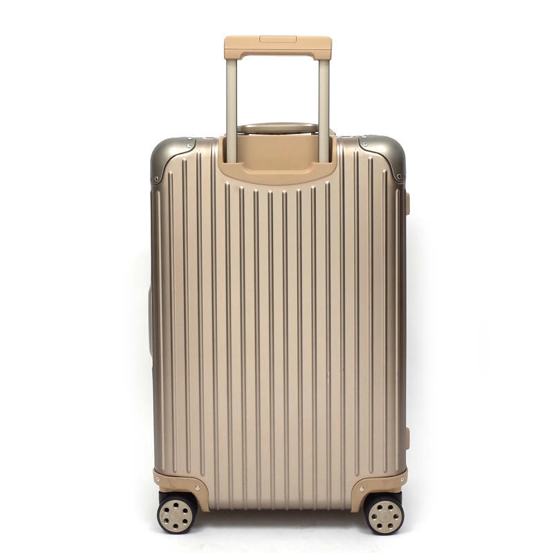 リモワ トパーズ チタニウム 中古商品 924.63.03.4 64リットル 4輪