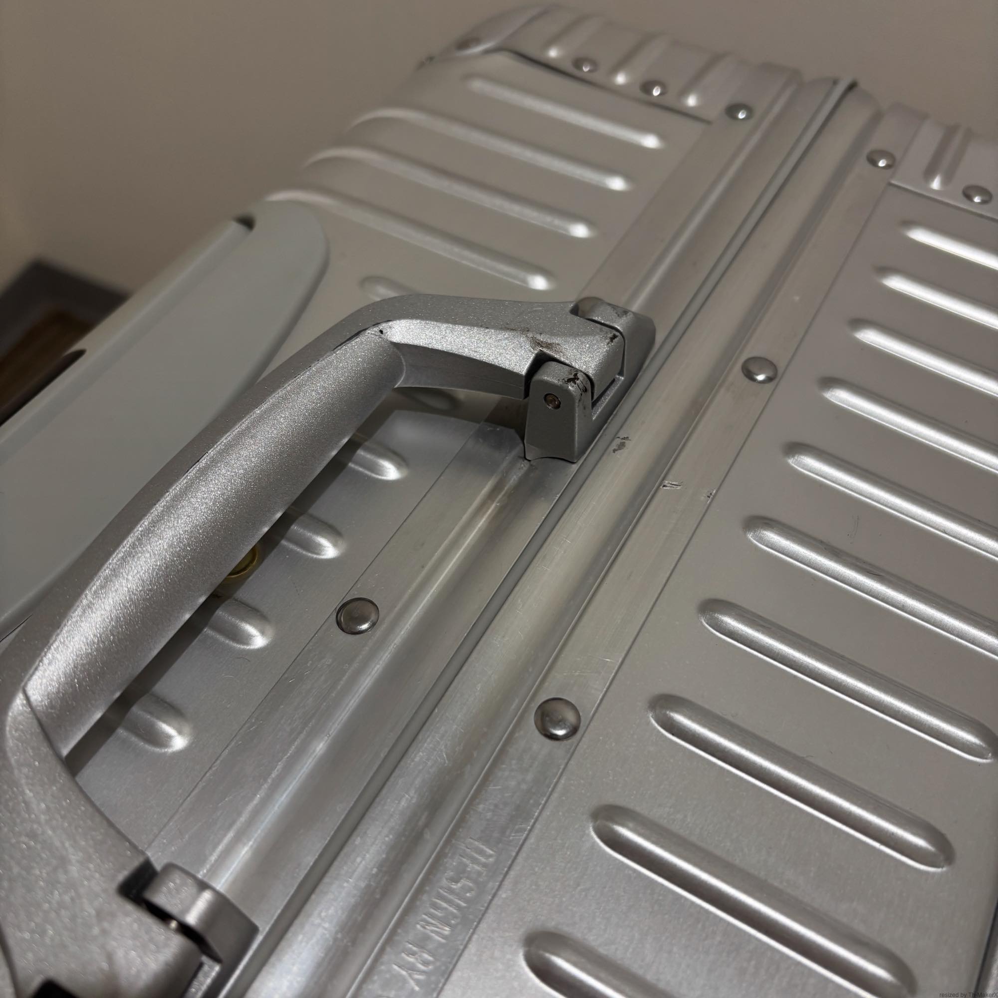 リモワ オリジナル(トパーズ) 924.77.00.4 中古商品 98リットル 4輪