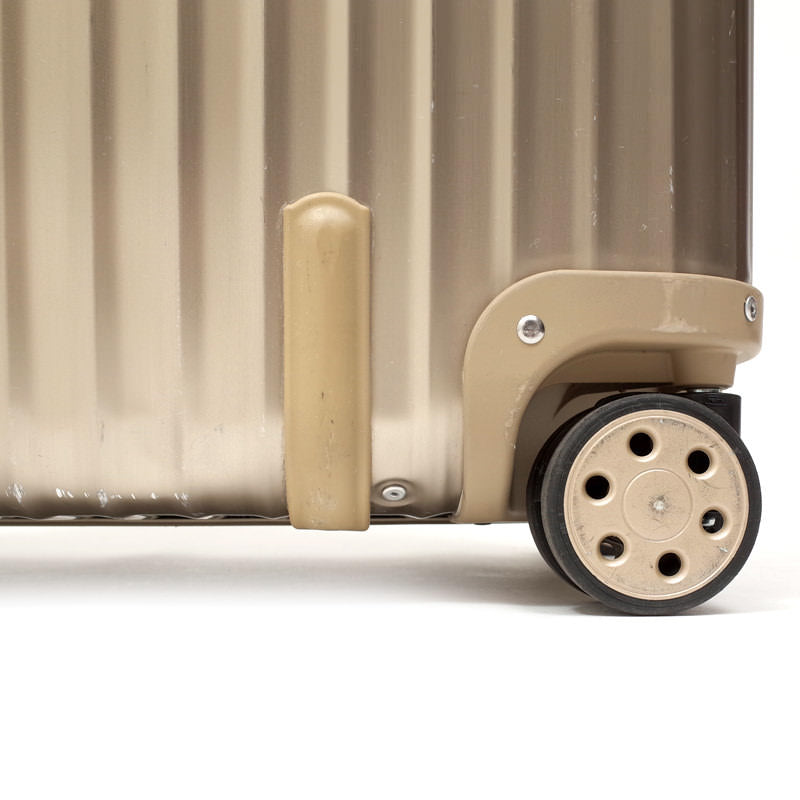リモワ ルフトハンザ プライベートジェット 中古商品 924.79 64リットル 4輪