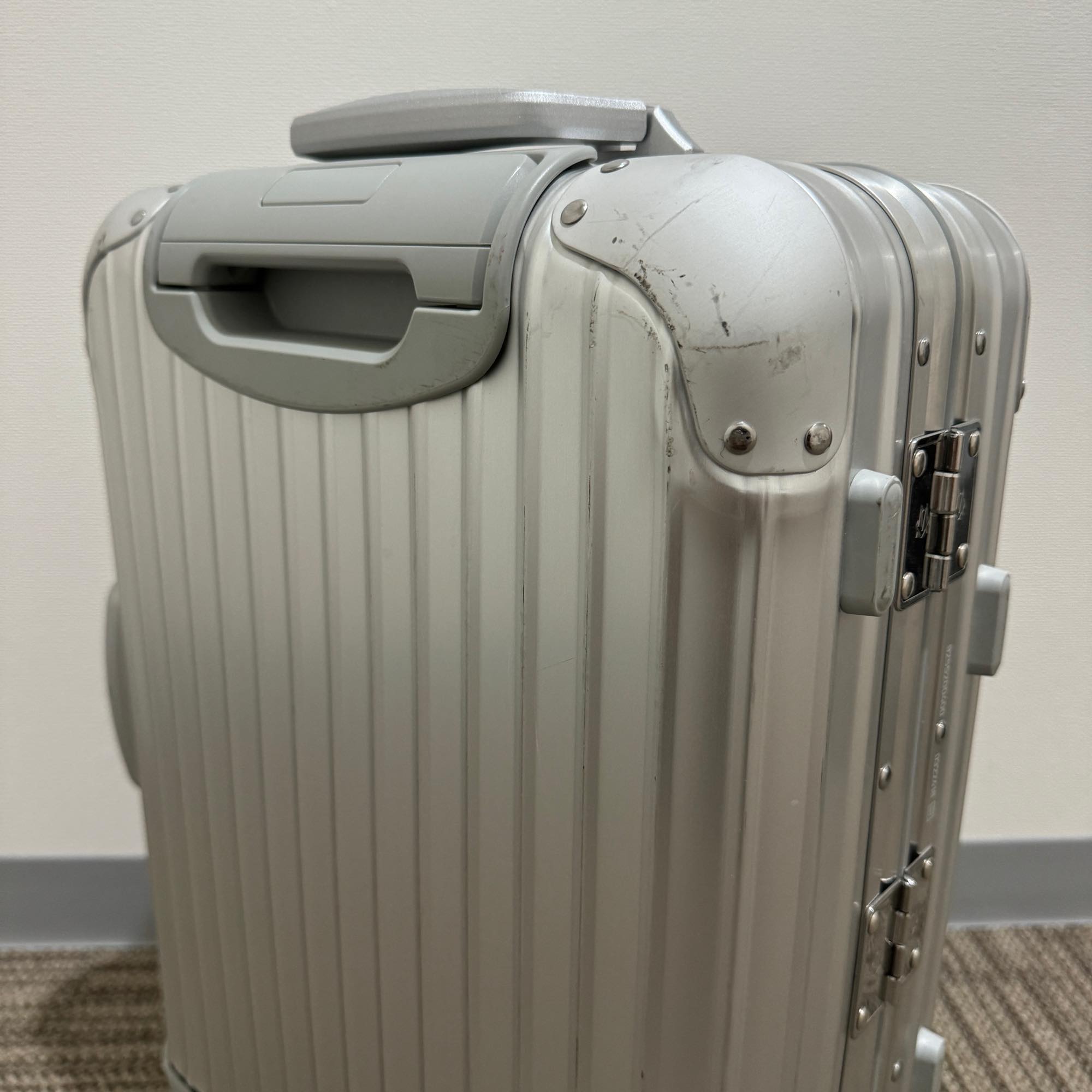 リモワ シルバーインテグラル 925.52 35リットル 中古商品 2輪