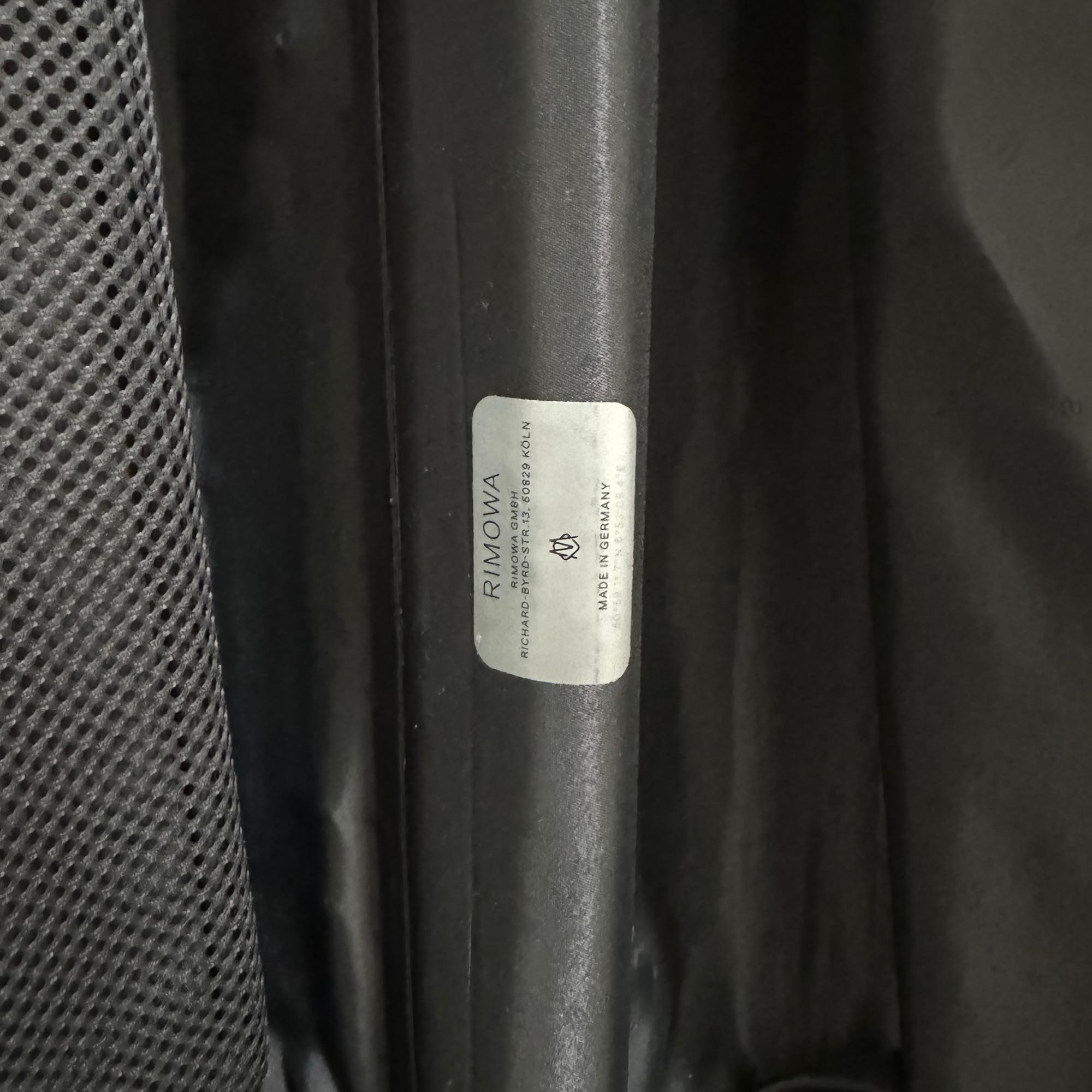 リモワ シルバーインテグラル 925.52 35リットル 中古商品 2輪