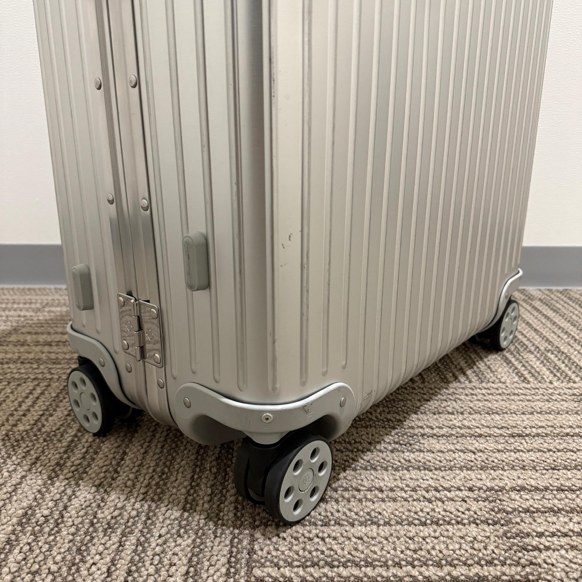リモワ オリジナル チェックインL 925.73.00.4 シルバー 中古美品 86リットル 4輪