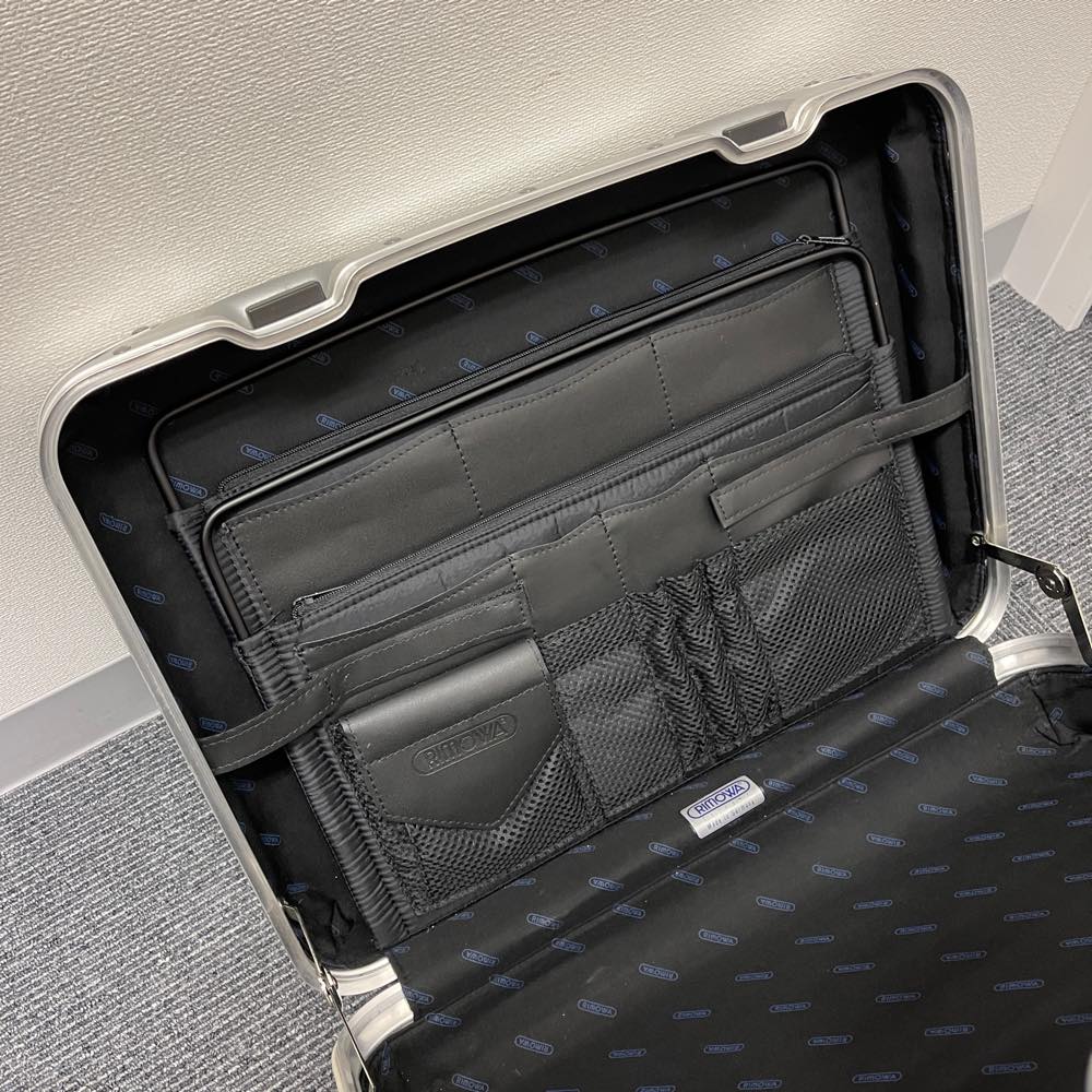 リモワ アタッシェケース 中古商品 928.14 22リットル
