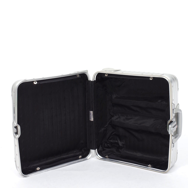 リモワ トパース 中古商品 U928.40 23リットル 2輪