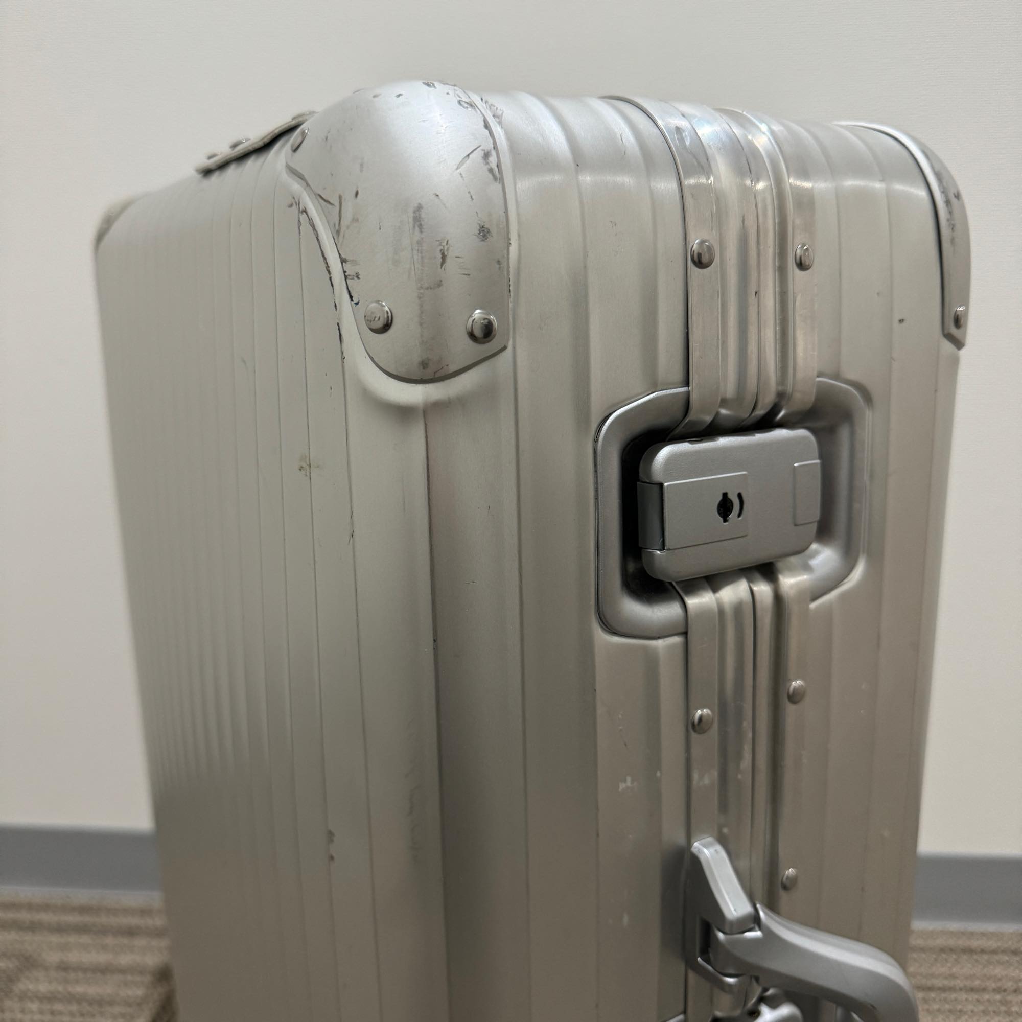 リモワ トパーズ 中古商品 U931.63 63リットル