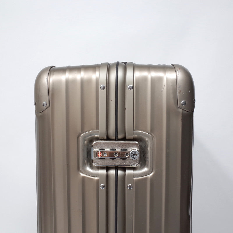 リモワ トパーズ チタニウム 中古商品 945.77 98リットル 4輪