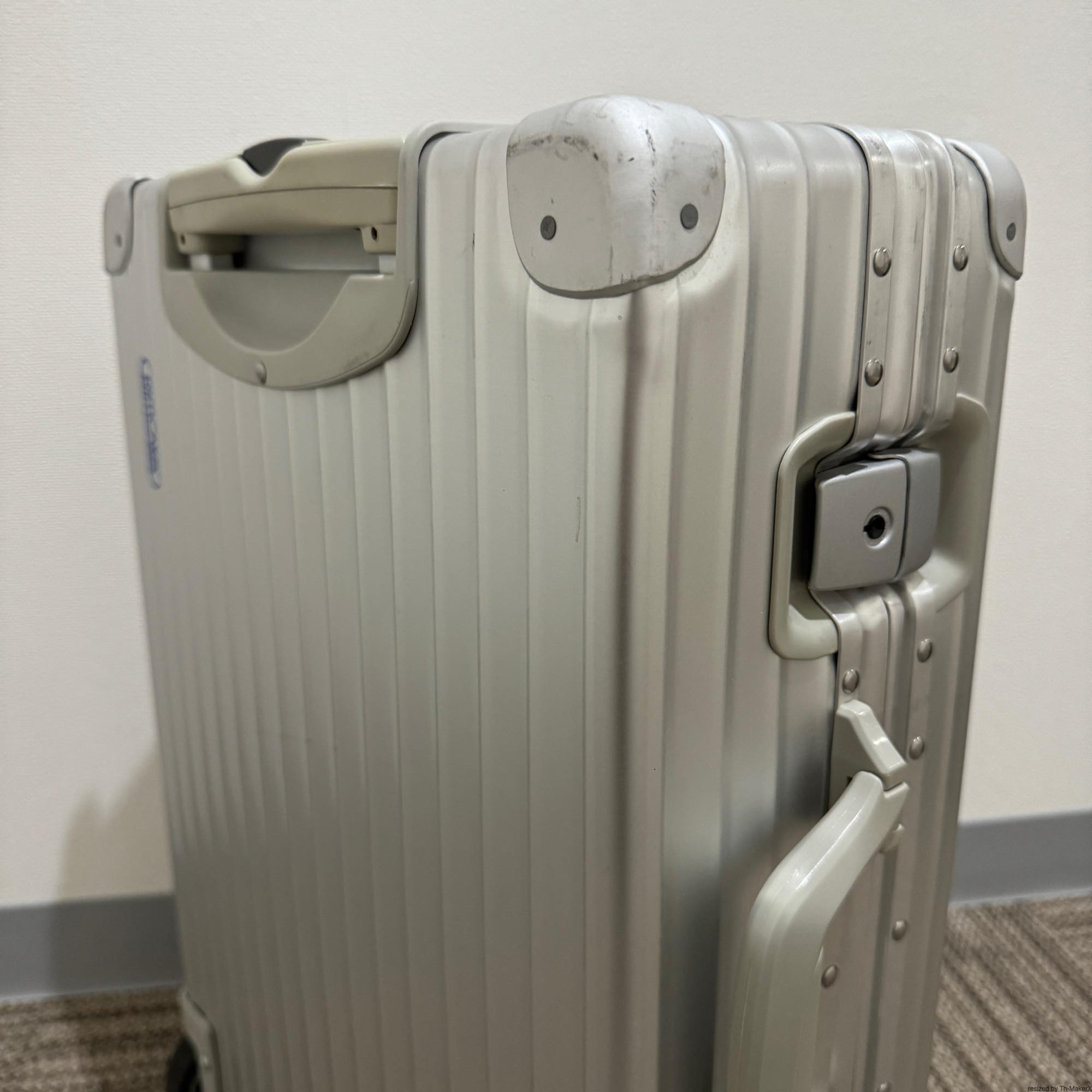 リモワ オーパル 947.52 中古美品 32リットル 2輪