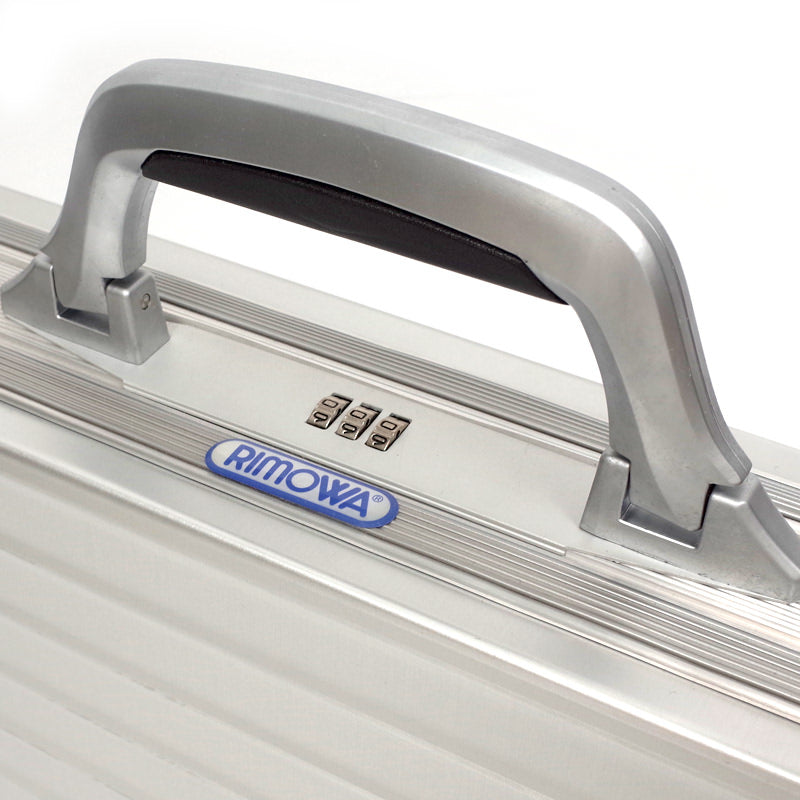 リモワ トパーズ アタッシェ 973.13 中古商品 8リットル