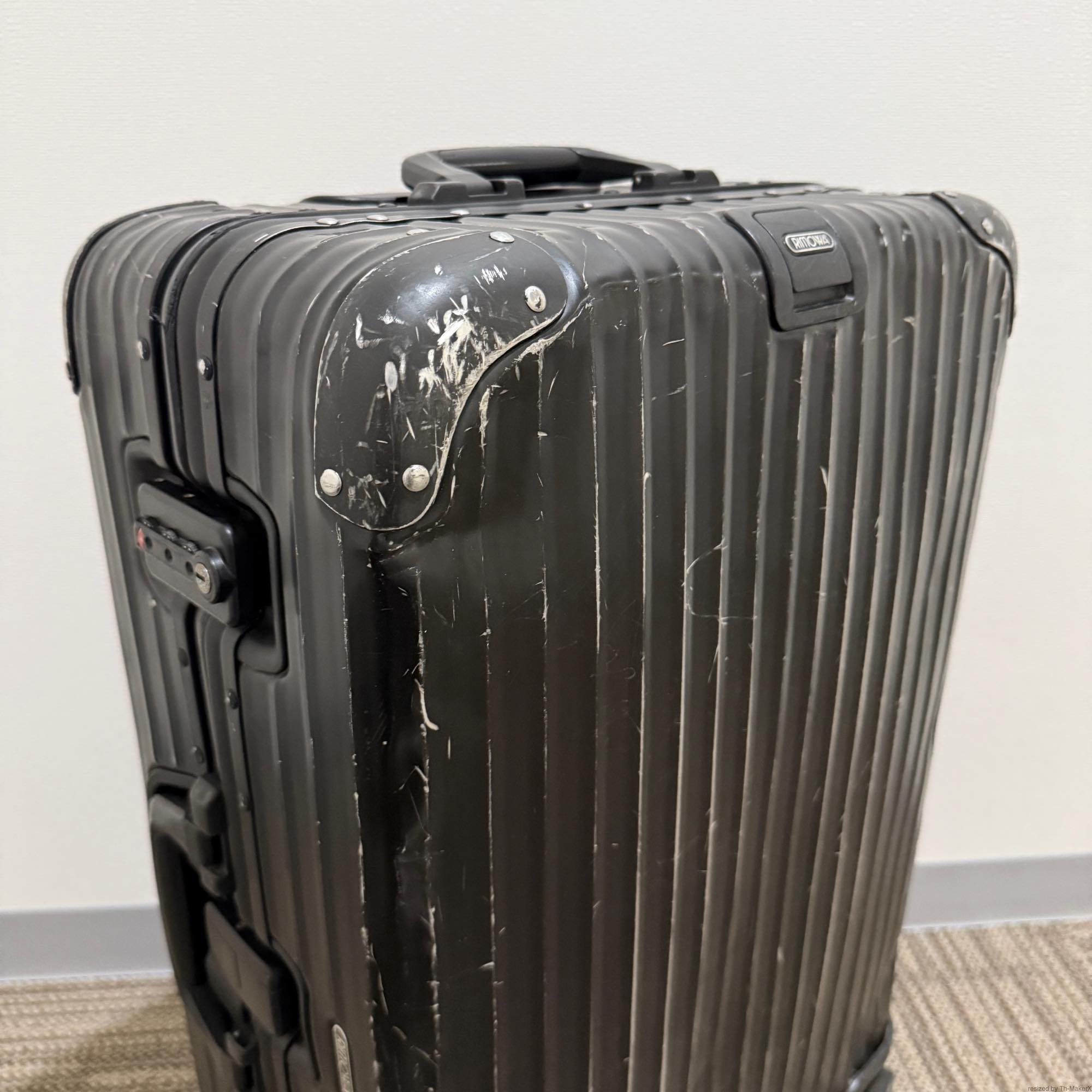 リモワ トパーズ ステルス 中古商品 985.97 64リットル 4輪