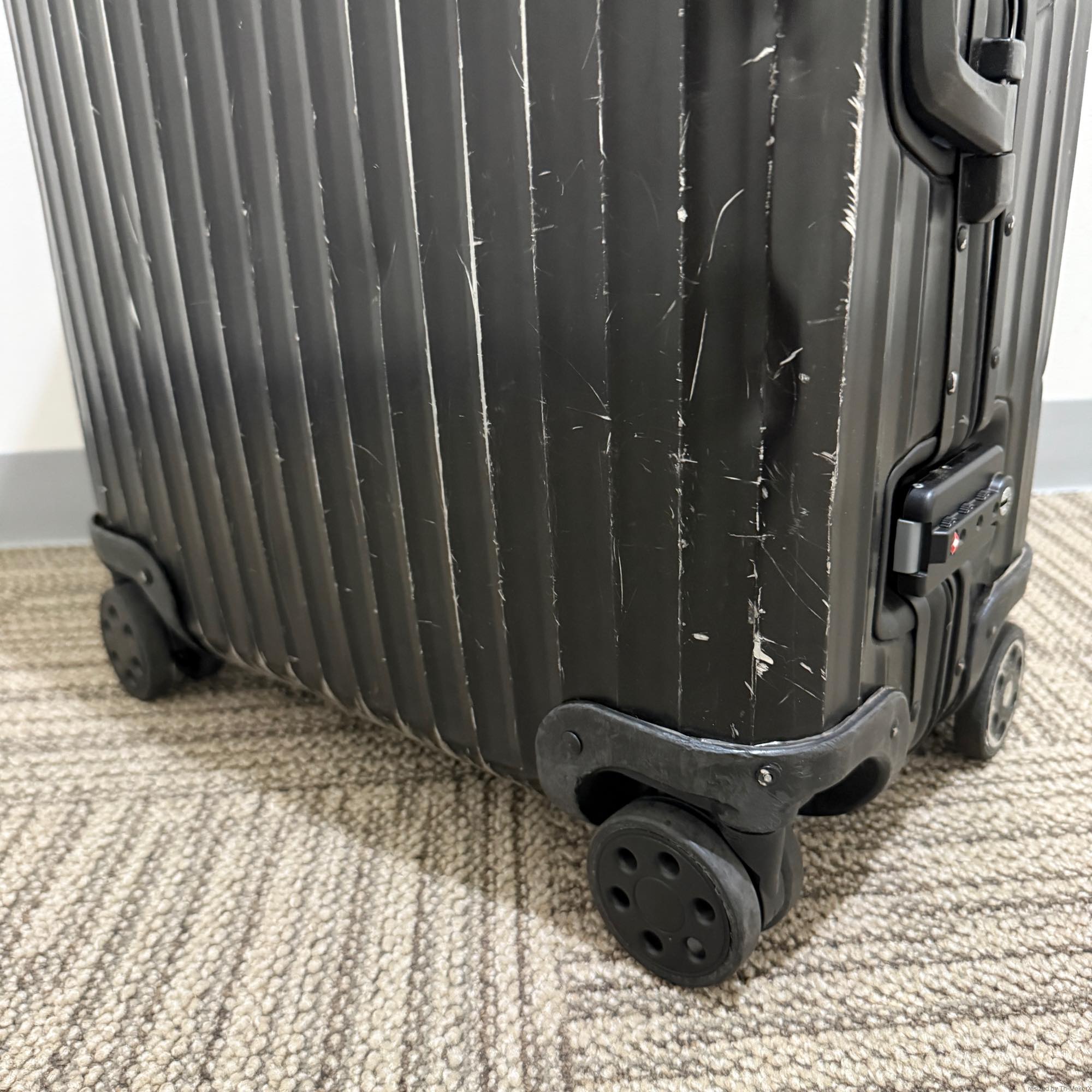 リモワ トパーズ ステルス 中古商品 985.97 64リットル 4輪
