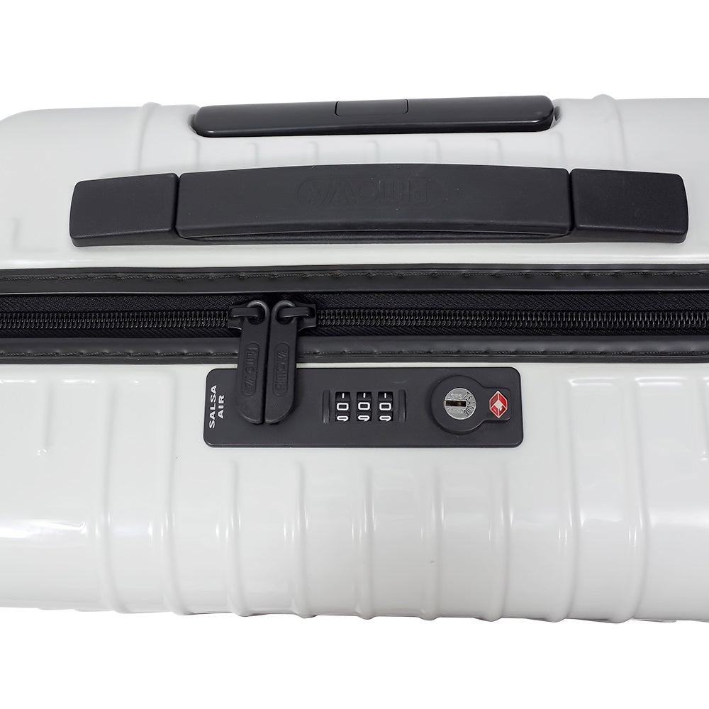 リモワ　サルサ エアー　中古商品　820.52.45.4　34リットル　4輪