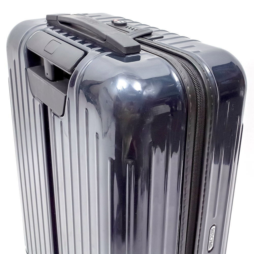 リモワ　サルサエアー　中古商品　825.52　33リットル　4輪