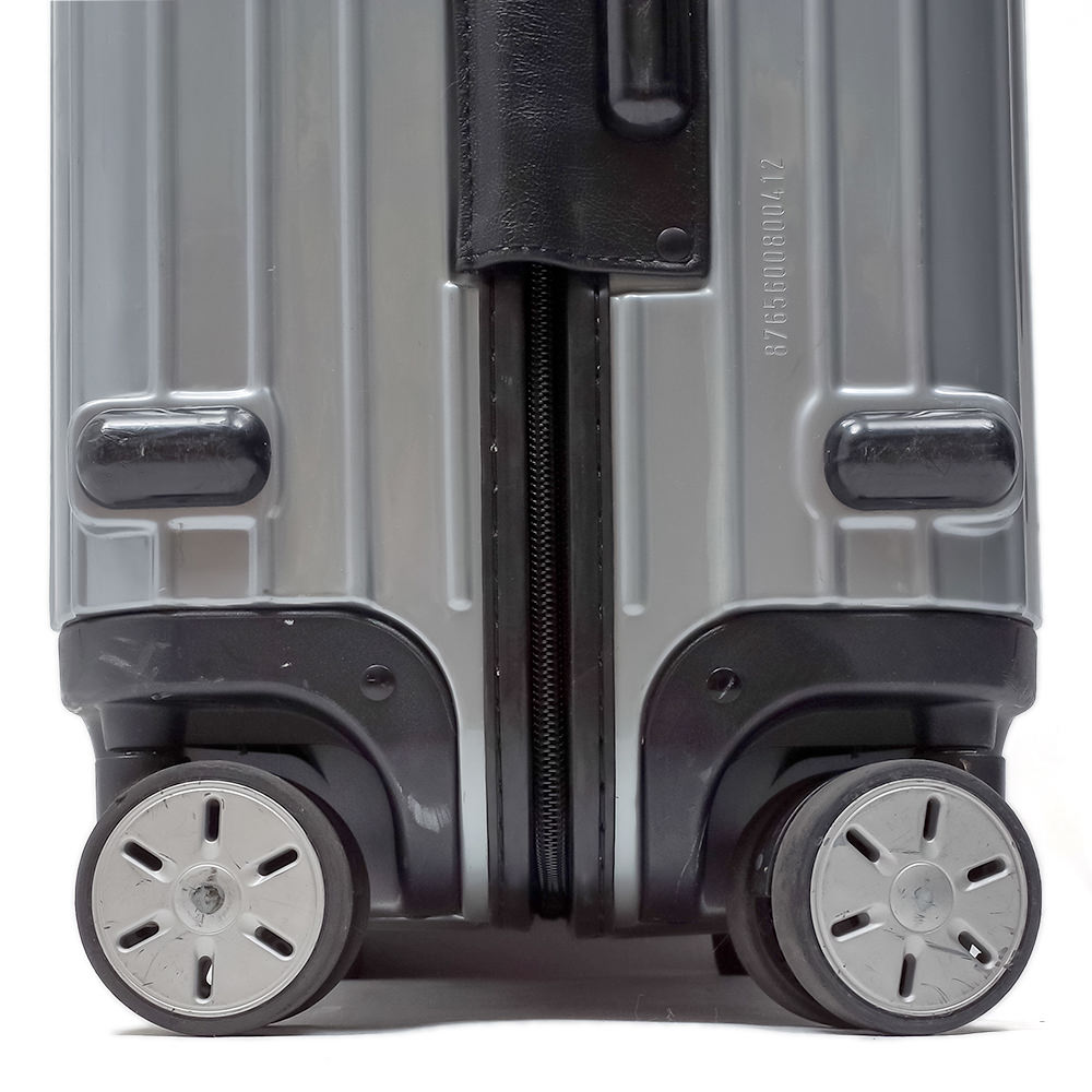 リモワ　サルサ　876.56-3　48リットル　中古商品　4輪