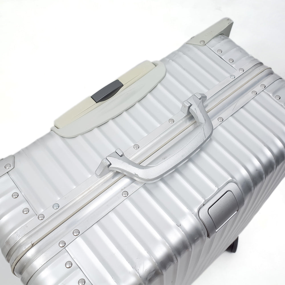 リモワ　トパーズ　中古商品　932.70-3　82リットル　4輪