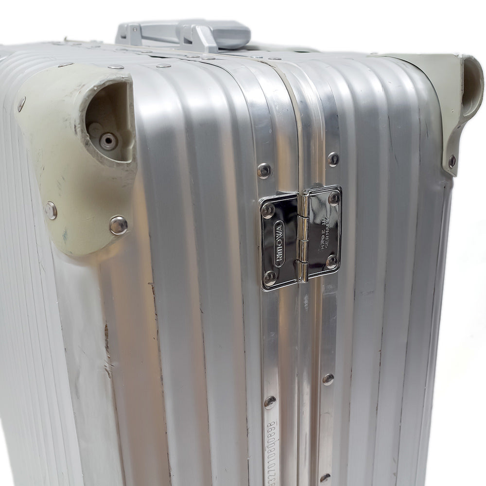 リモワ　トパーズ　中古商品　932.70-3　82リットル　4輪