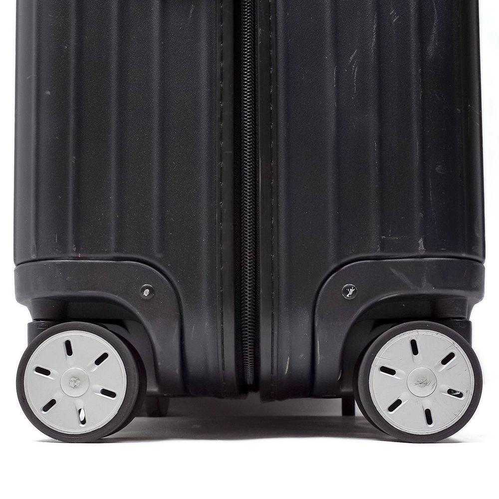 リモワ　サルサ　中古商品　810.70　78リットル　4輪