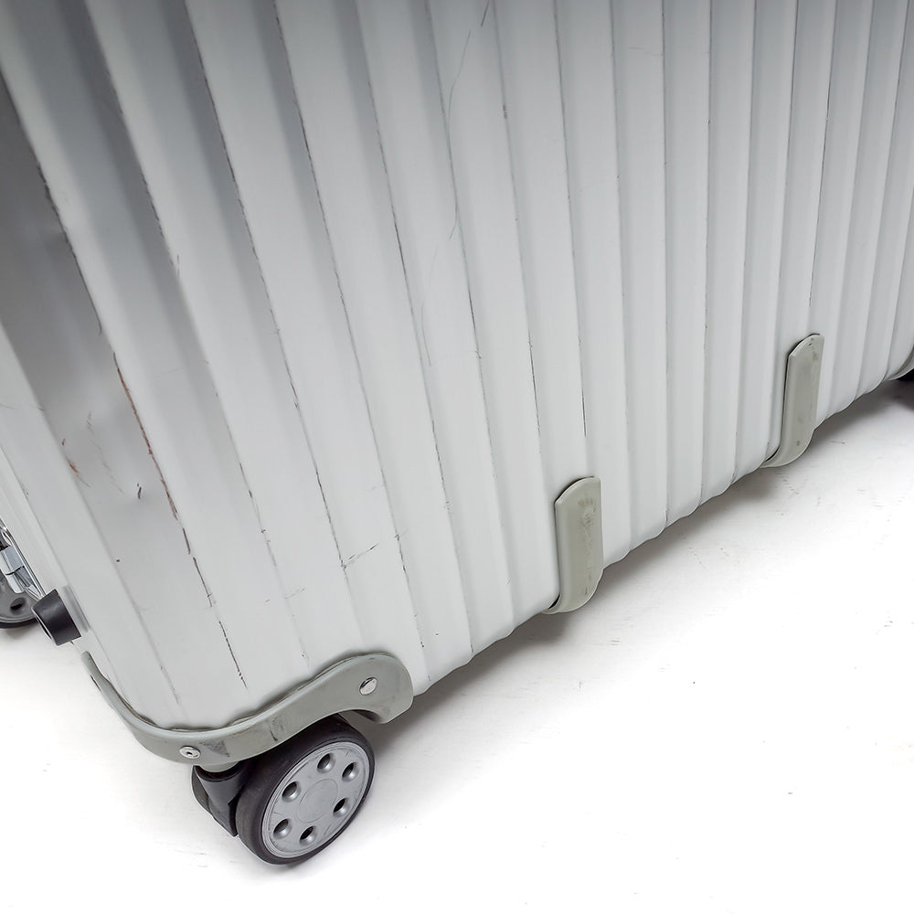 リモワ　トパーズ　中古商品　932.77-3　104リットル　4輪
