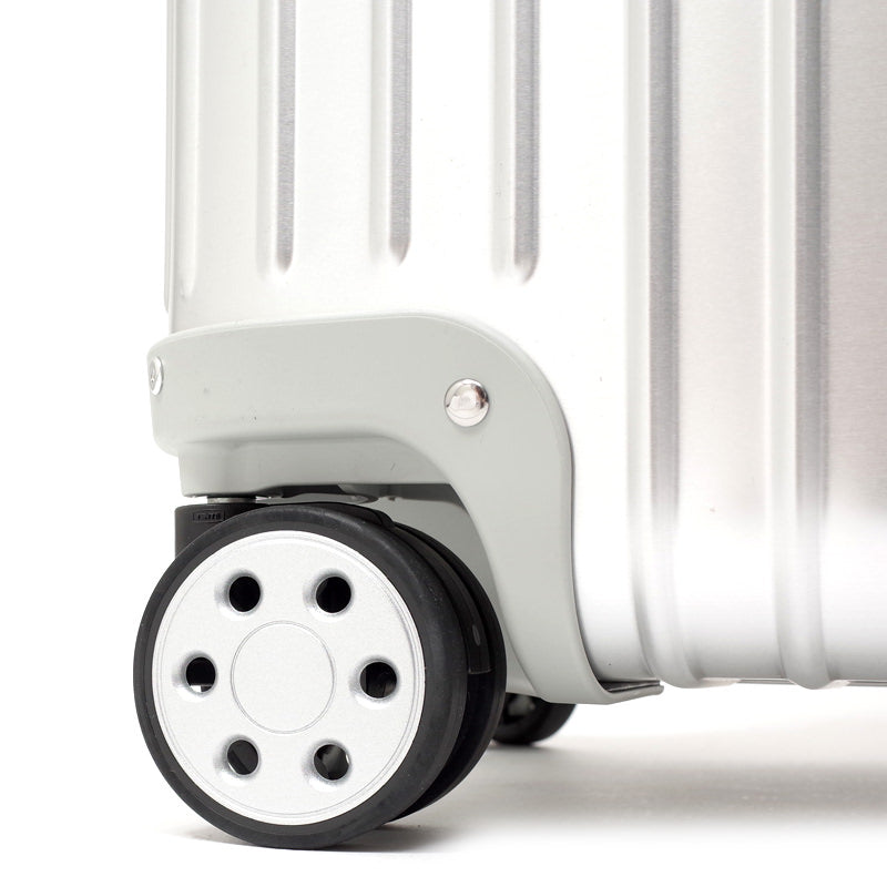 ルフトハンザ　リモワ　ボーイング　1747675　64リットル　4輪