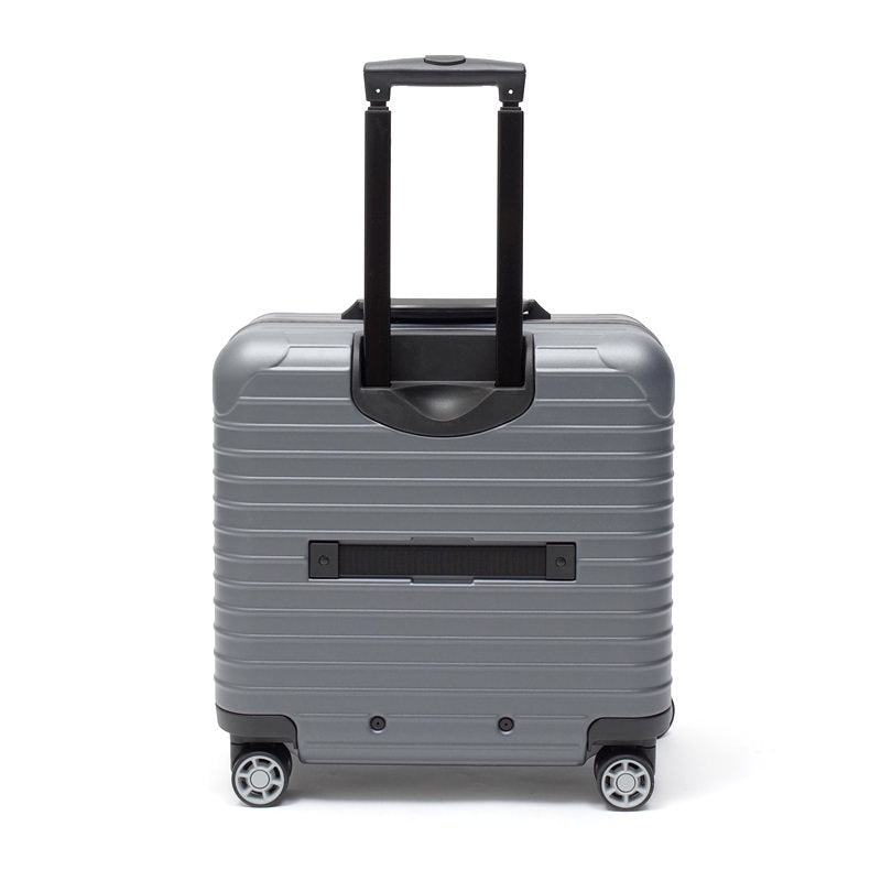 リモワ　サルサ　810.40.35.4　27リットル　在庫商品　4輪