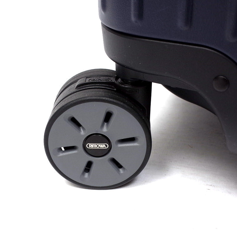 リモワ　サルサ　811.56.39.4　在庫商品　47リットル　4輪