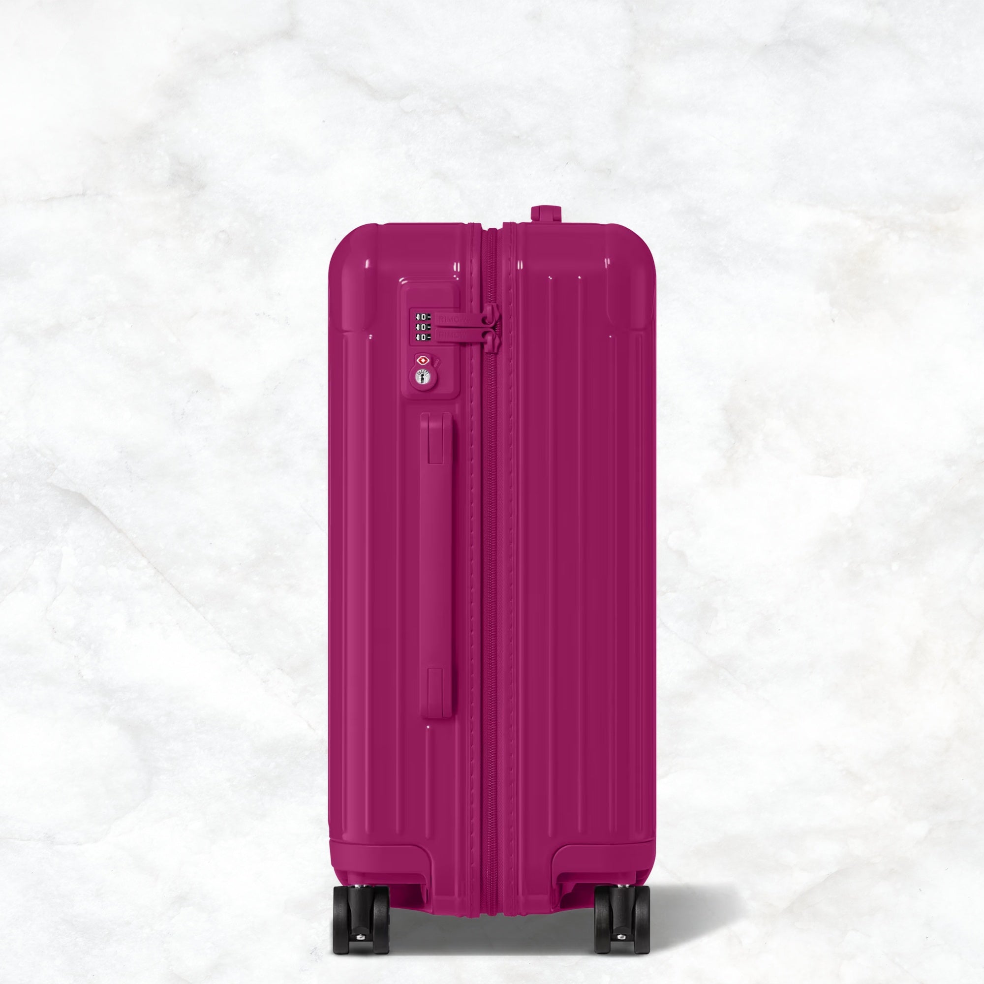 完売品　新品未使用　即日発送　リモワ RIMOWA グロス マゼンタパープル リモワ エッセンシャル 832.53.17.1 キャビン グロスマゼンタパープル