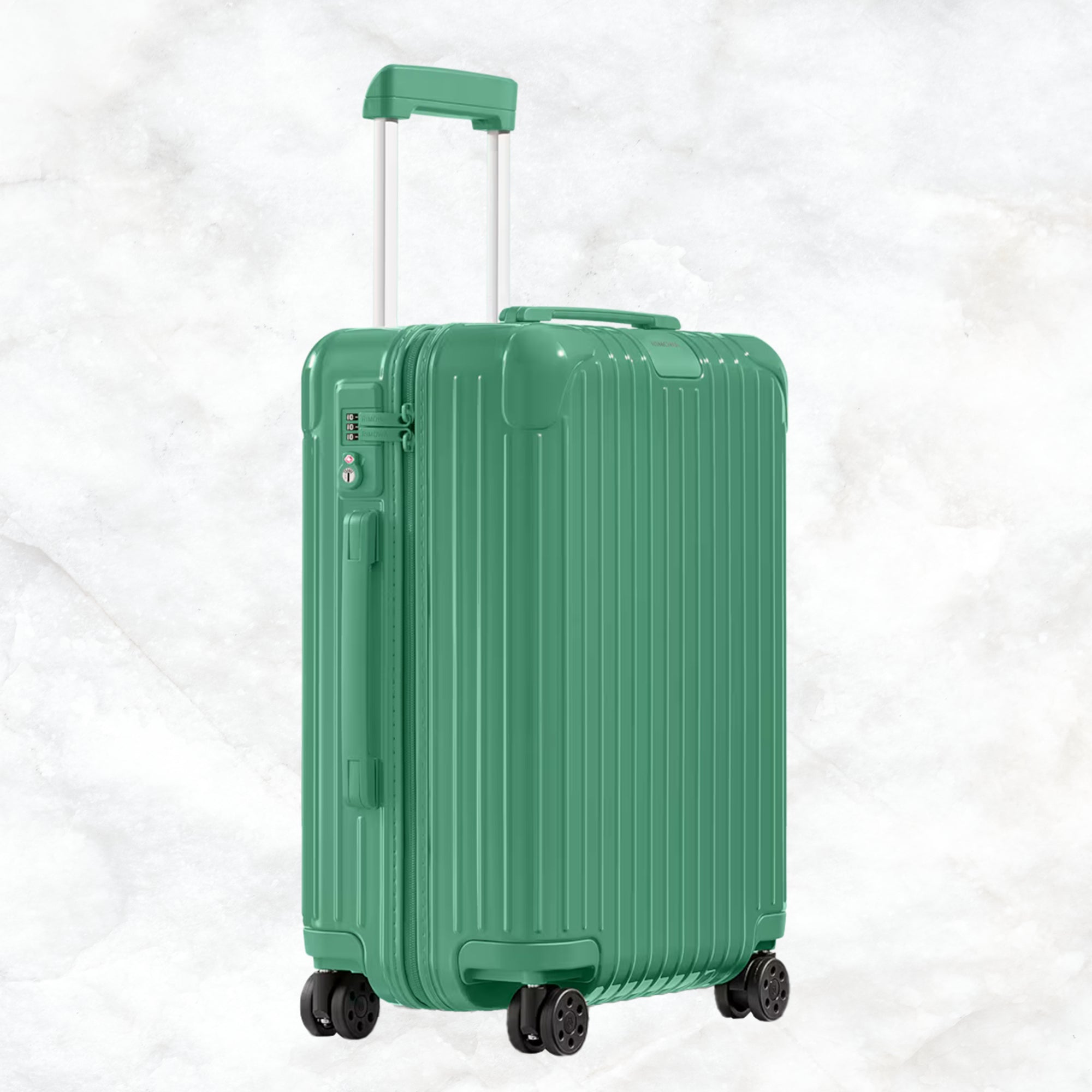 リモワ　エッセンシャル　832.53.96.1　キャビン　グロスヴェルデグリーン　36L